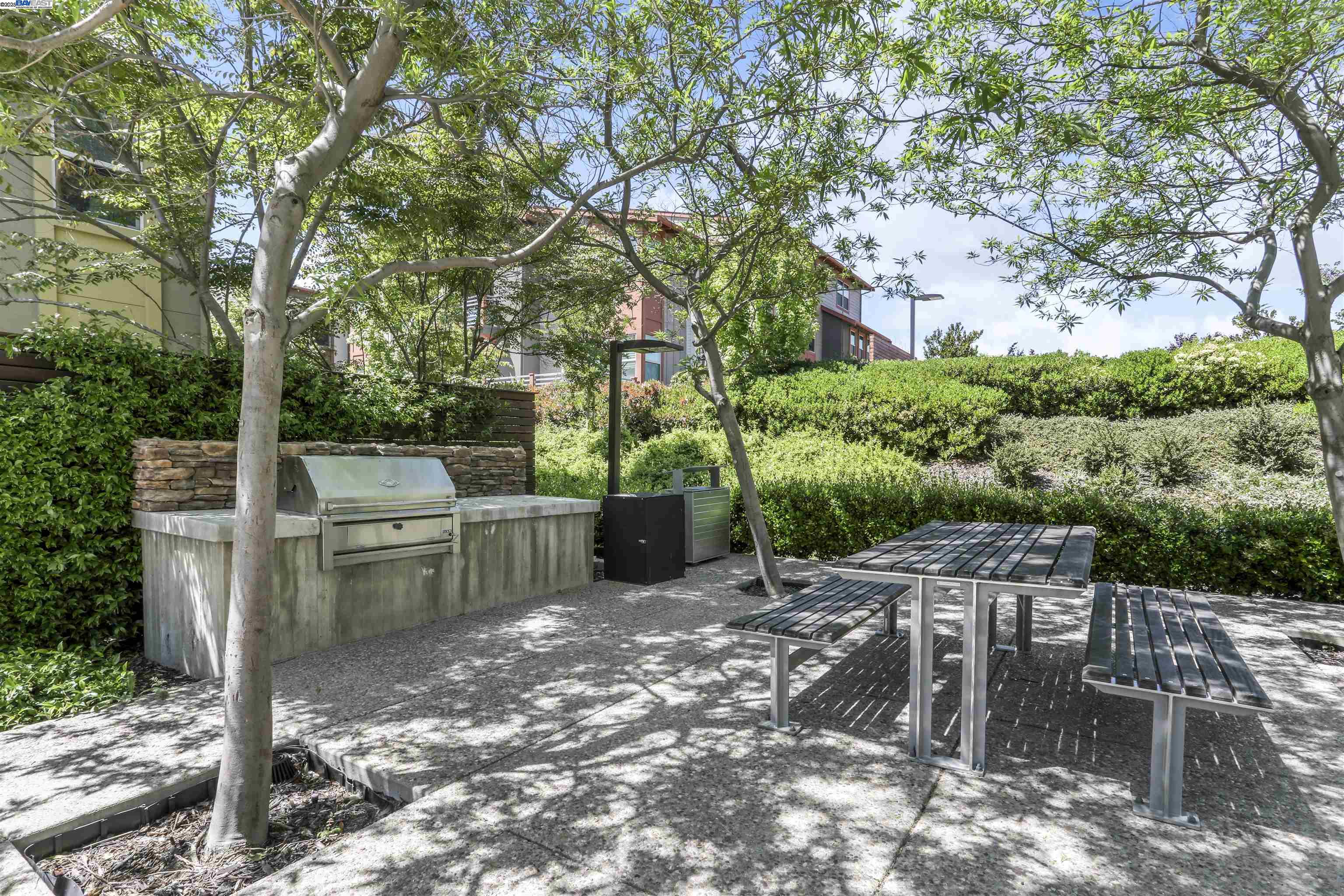 Detail Gallery Image 47 of 51 For 570 Sandalwood Dr, Livermore,  CA 94551 - 4 Beds | 3 Baths