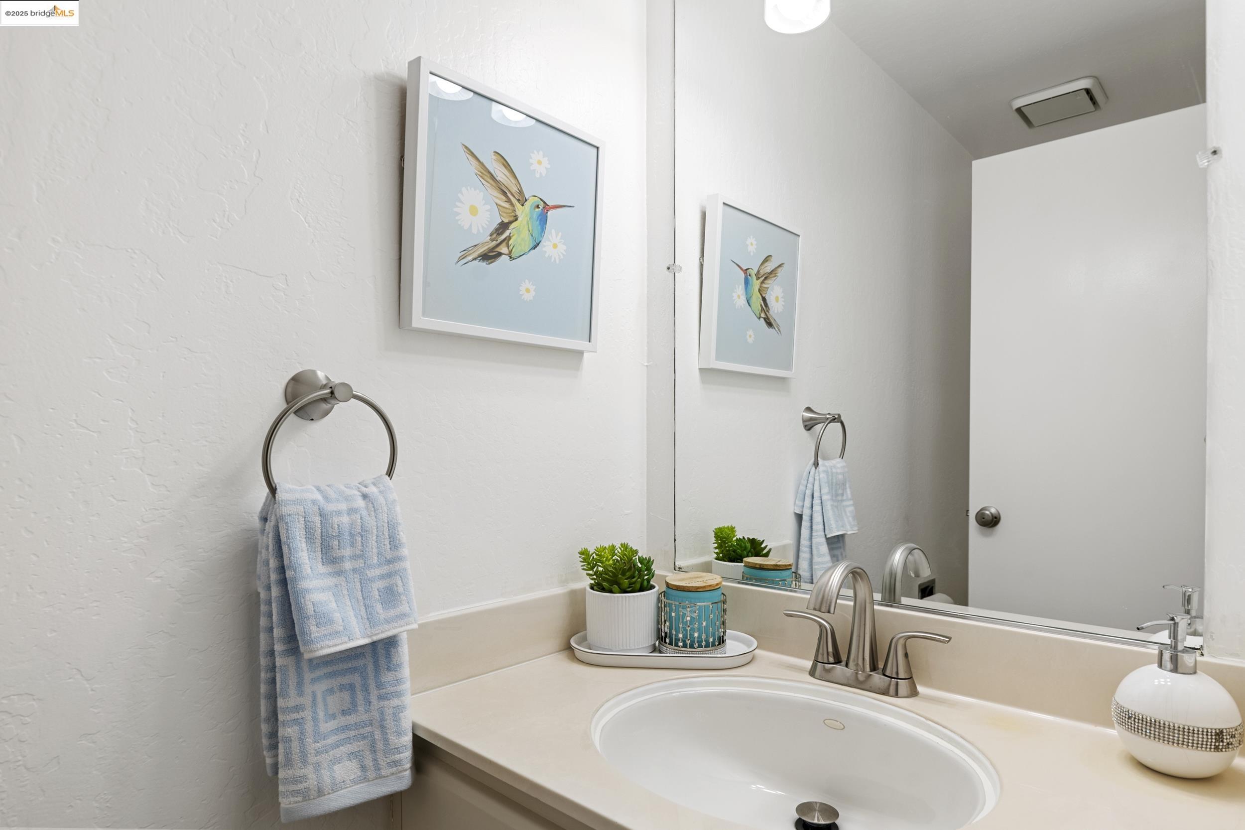 Detail Gallery Image 13 of 32 For 309 Rock Creek Way, Pleasant Hill,  CA 94523 - 2 Beds | 2/1 Baths