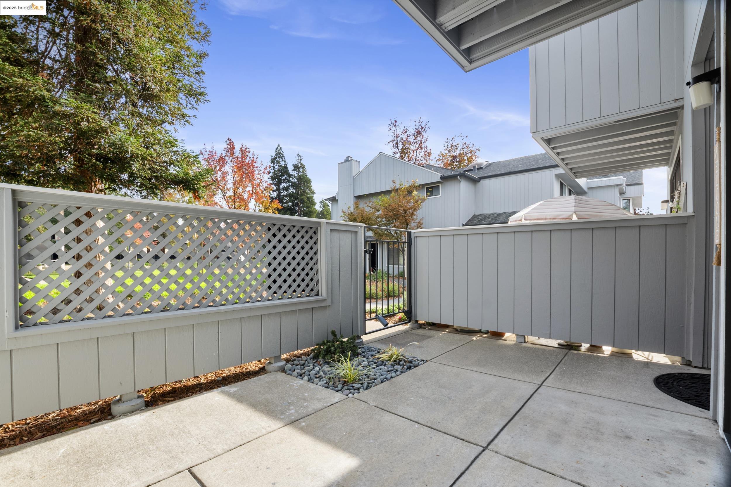 Detail Gallery Image 29 of 32 For 309 Rock Creek Way, Pleasant Hill,  CA 94523 - 2 Beds | 2/1 Baths
