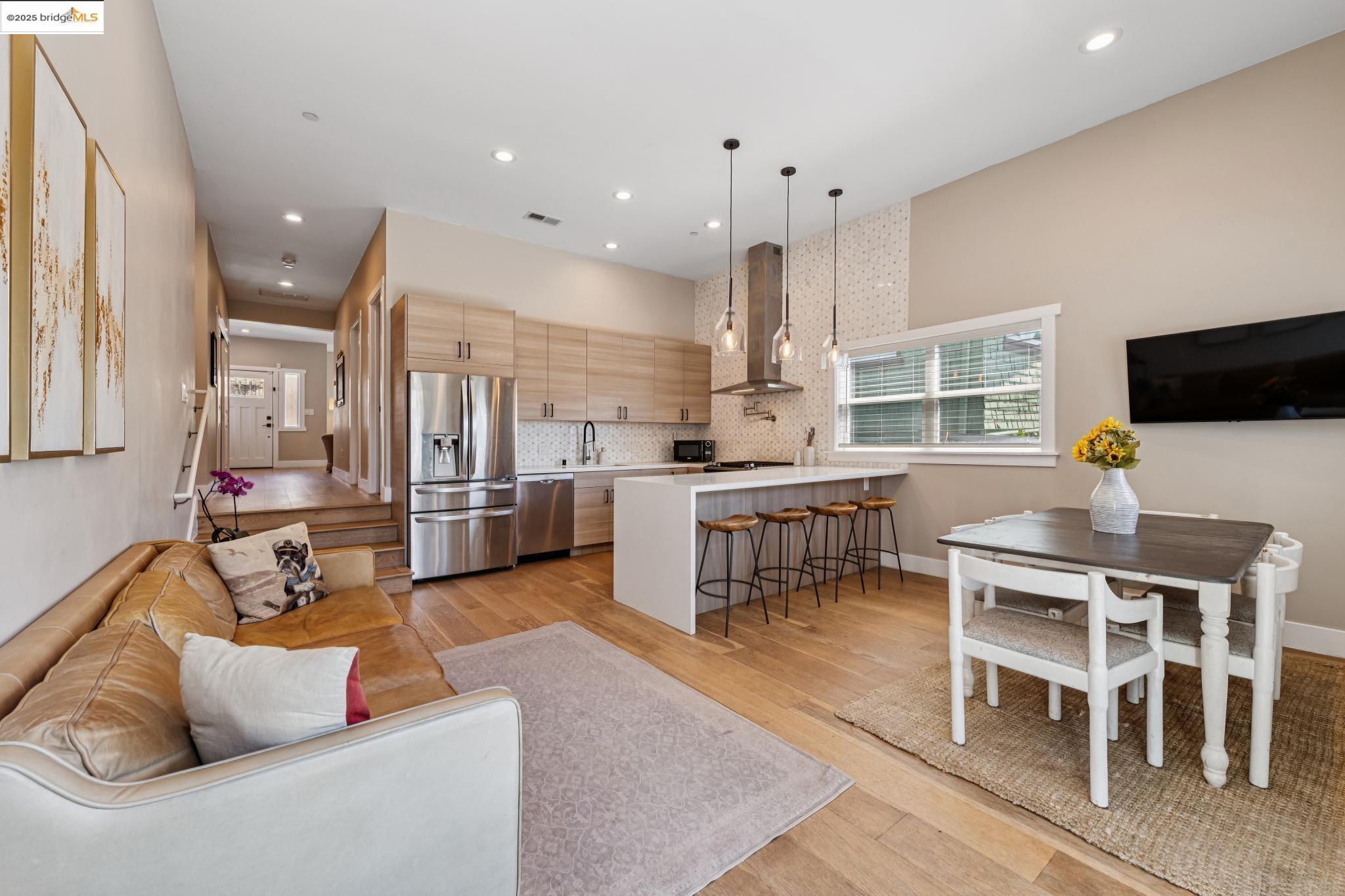 Detail Gallery Image 18 of 55 For 5169 Trask St, Oakland,  CA 94601 - 3 Beds | 2 Baths