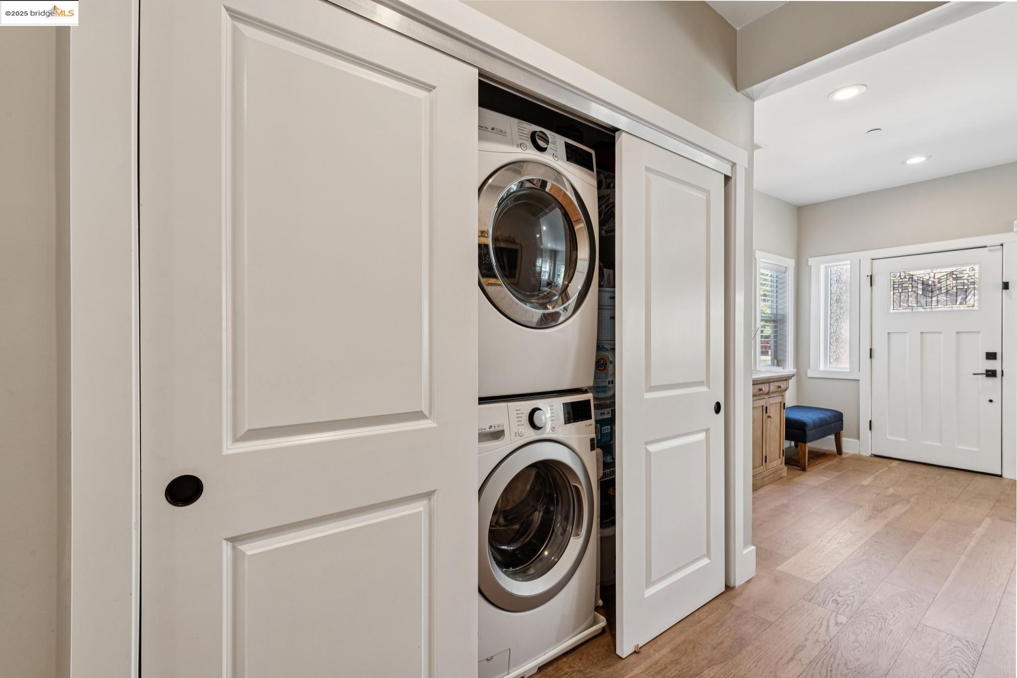 Detail Gallery Image 10 of 55 For 5169 Trask St, Oakland,  CA 94601 - 3 Beds | 2 Baths