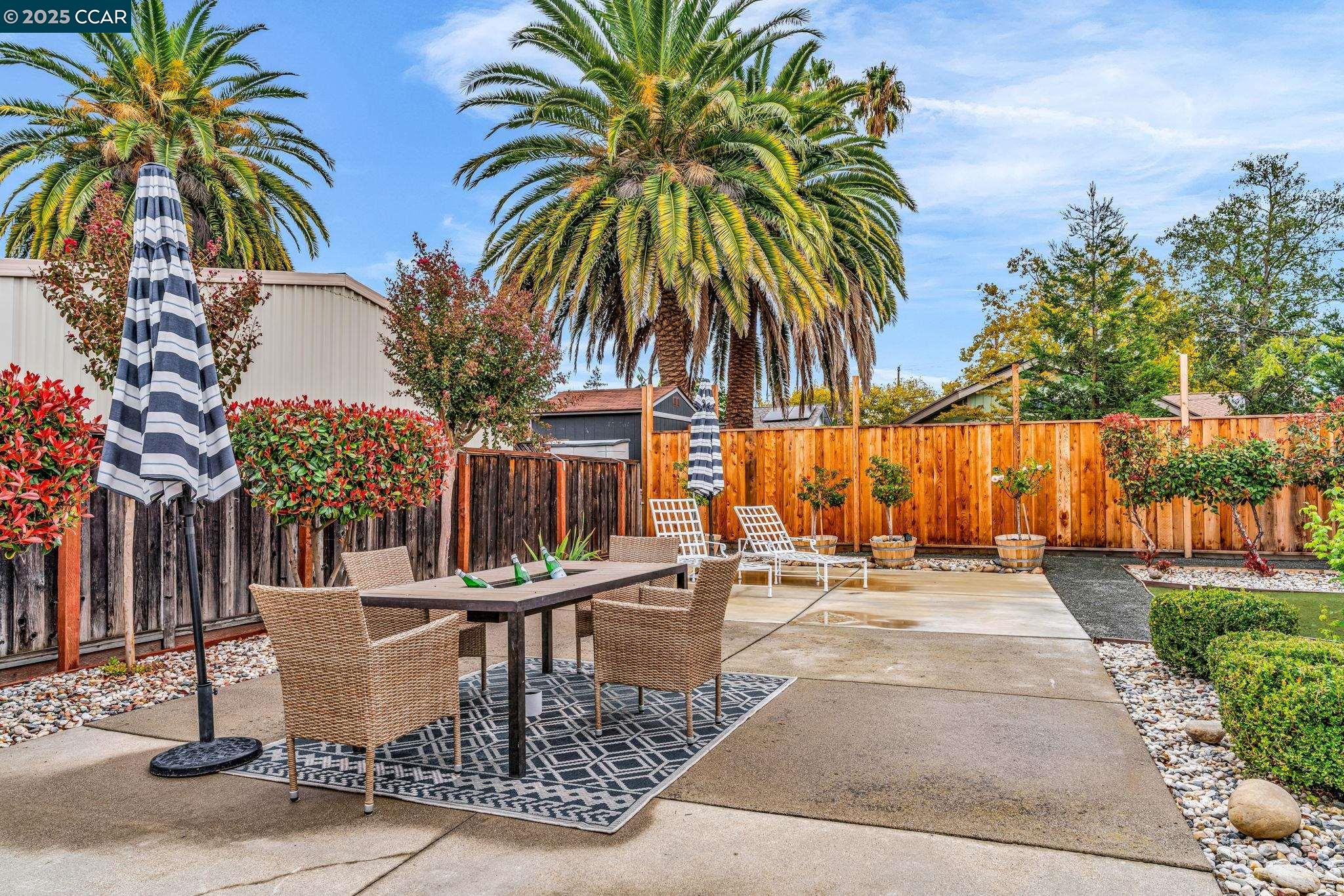 Detail Gallery Image 38 of 51 For 1015 Pleasant Valley Dr, Pleasant Hill,  CA 94523 - 3 Beds | 2 Baths