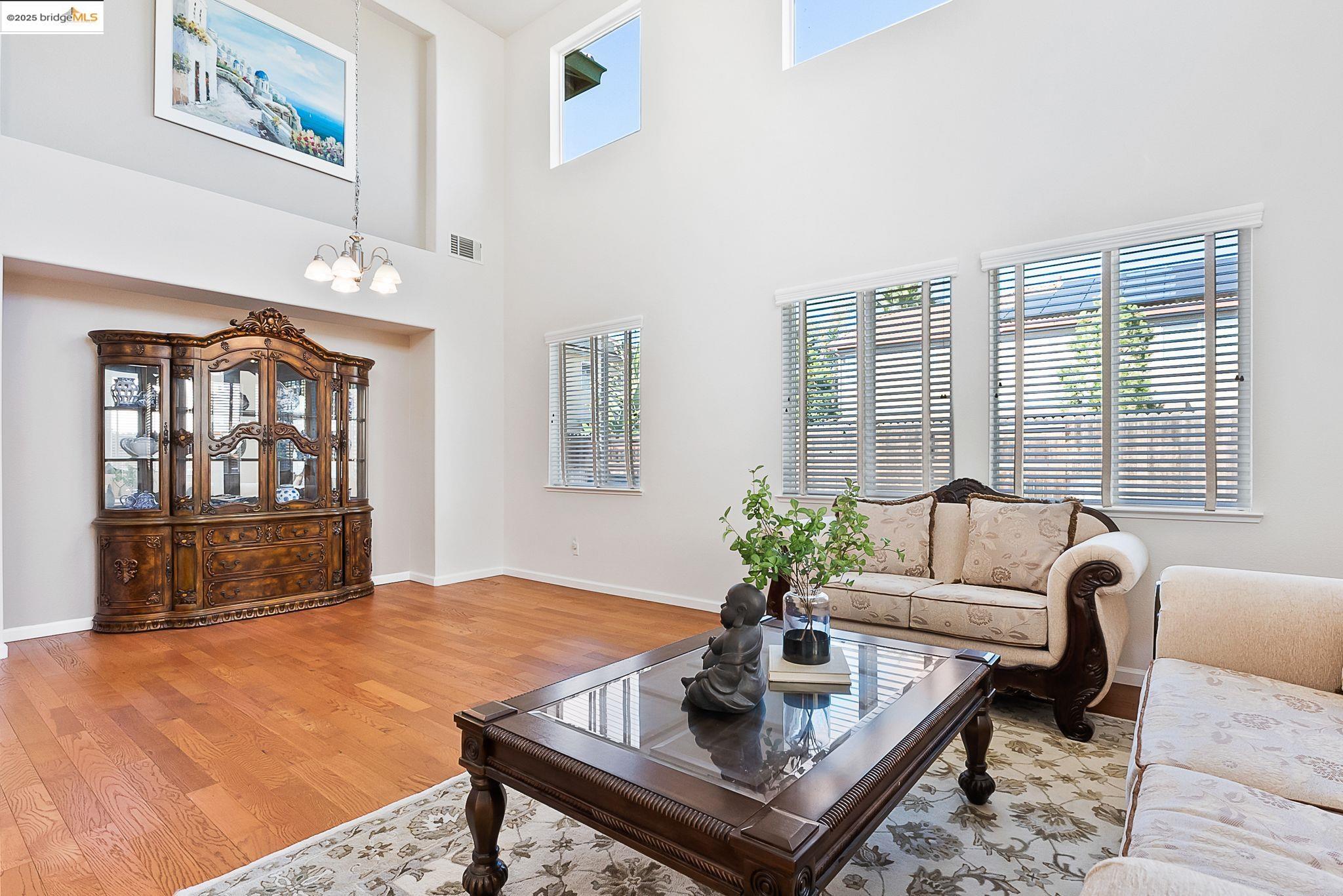 Detail Gallery Image 6 of 37 For 115 Tennyson Ct, Discovery Bay,  CA 94505 - 5 Beds | 3 Baths