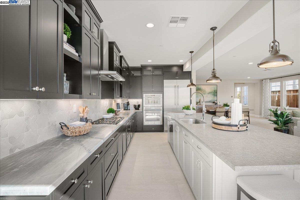 Detail Gallery Image 17 of 53 For 32613 Singh Circle, Union City,  CA 94587 - 4 Beds | 4 Baths