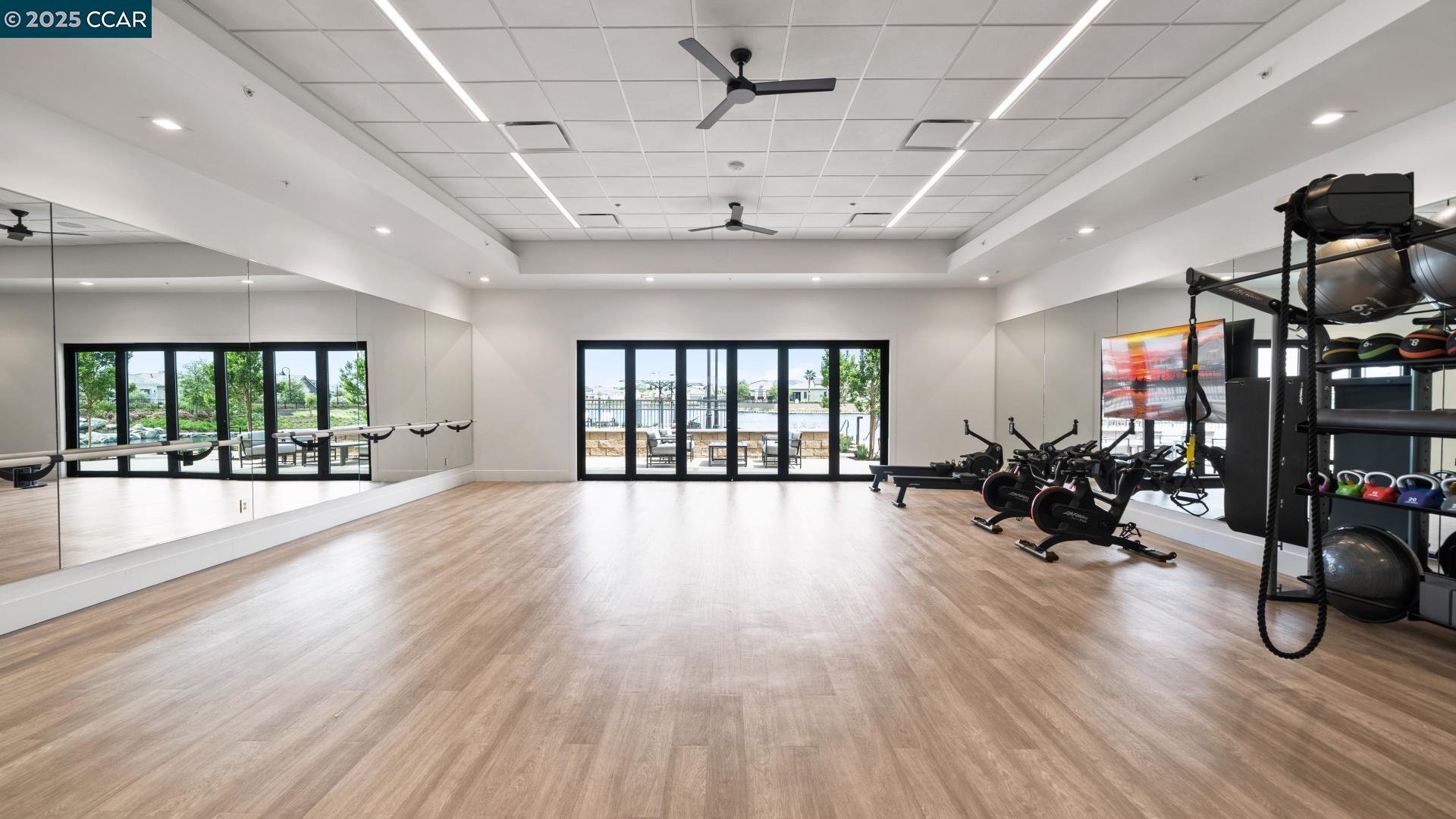 Detail Gallery Image 19 of 38 For 2821 Beyers Avenue, Tracy,  CA 95377 - 2 Beds | 2 Baths