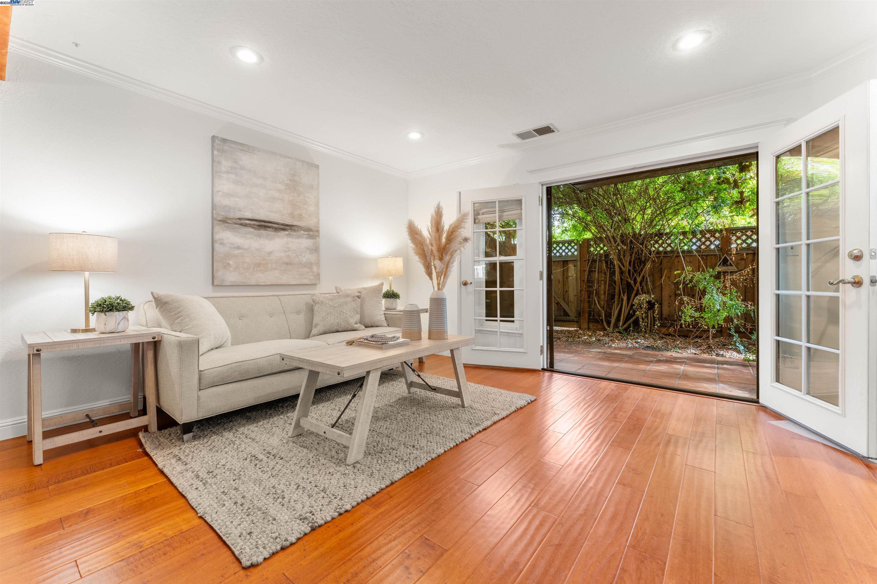 Detail Gallery Image 14 of 45 For 1949 Paseo Laguna Seco, Livermore,  CA 94551 - 2 Beds | 1/1 Baths