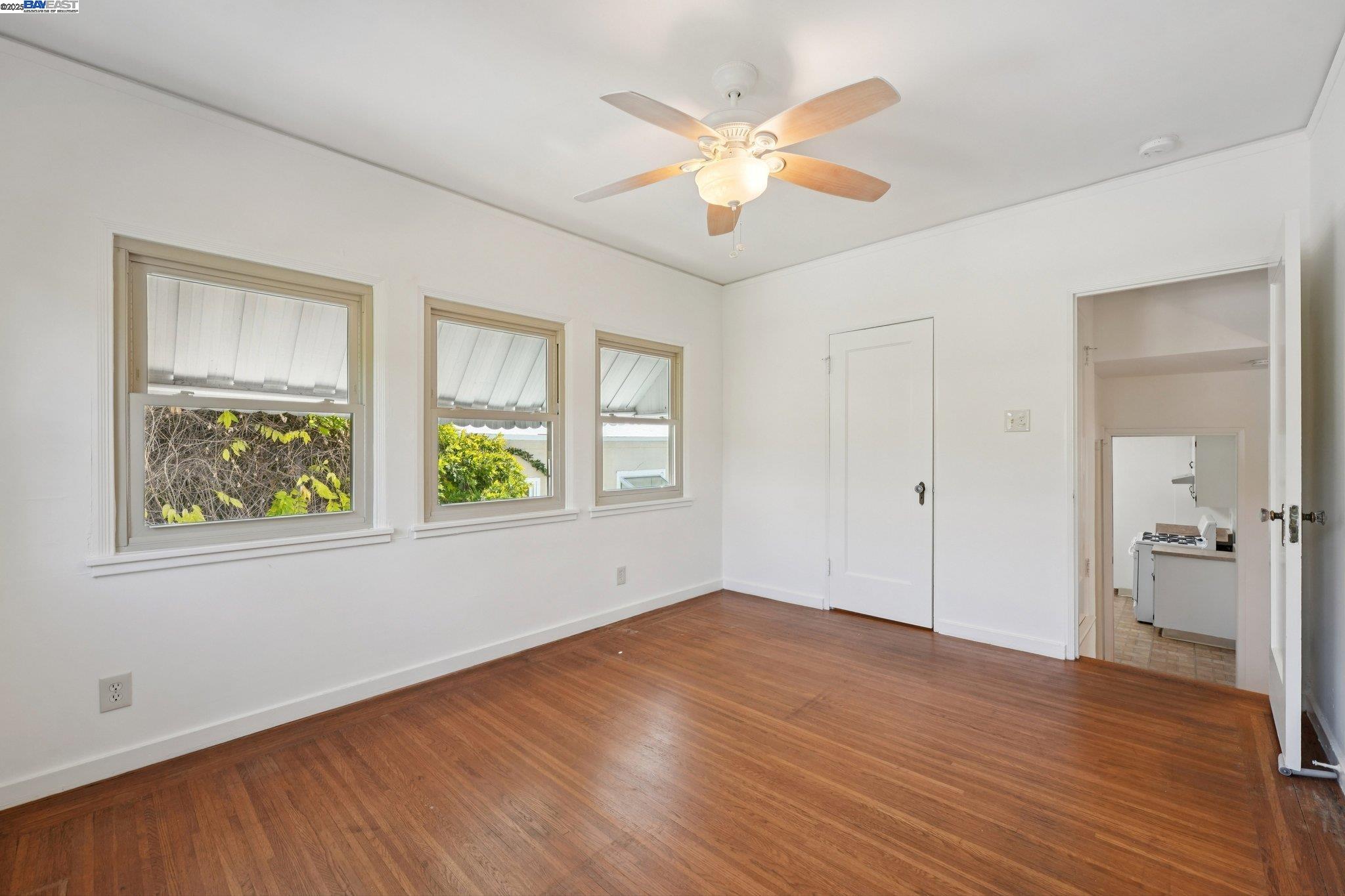 Detail Gallery Image 30 of 58 For 2510 Delmer St, Oakland,  CA 94602 - 2 Beds | 1 Baths