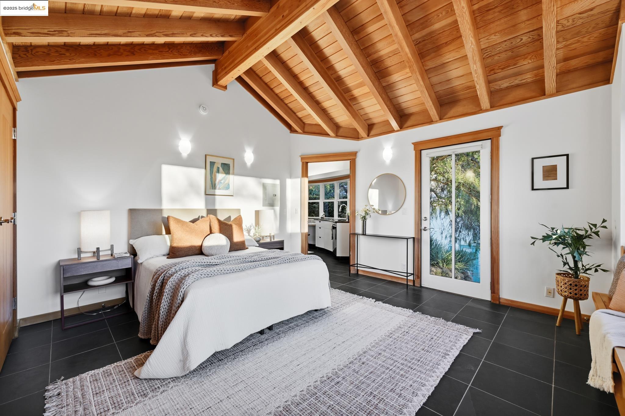 Detail Gallery Image 23 of 44 For 5729 Buena Vista Ave, Oakland,  CA 94618 - 2 Beds | 2 Baths