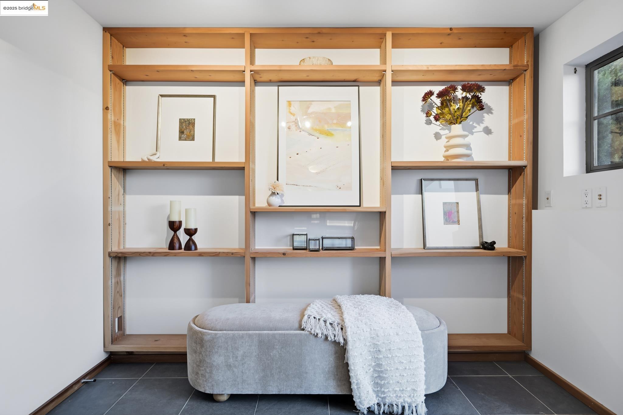 Detail Gallery Image 37 of 44 For 5729 Buena Vista Ave, Oakland,  CA 94618 - 2 Beds | 2 Baths