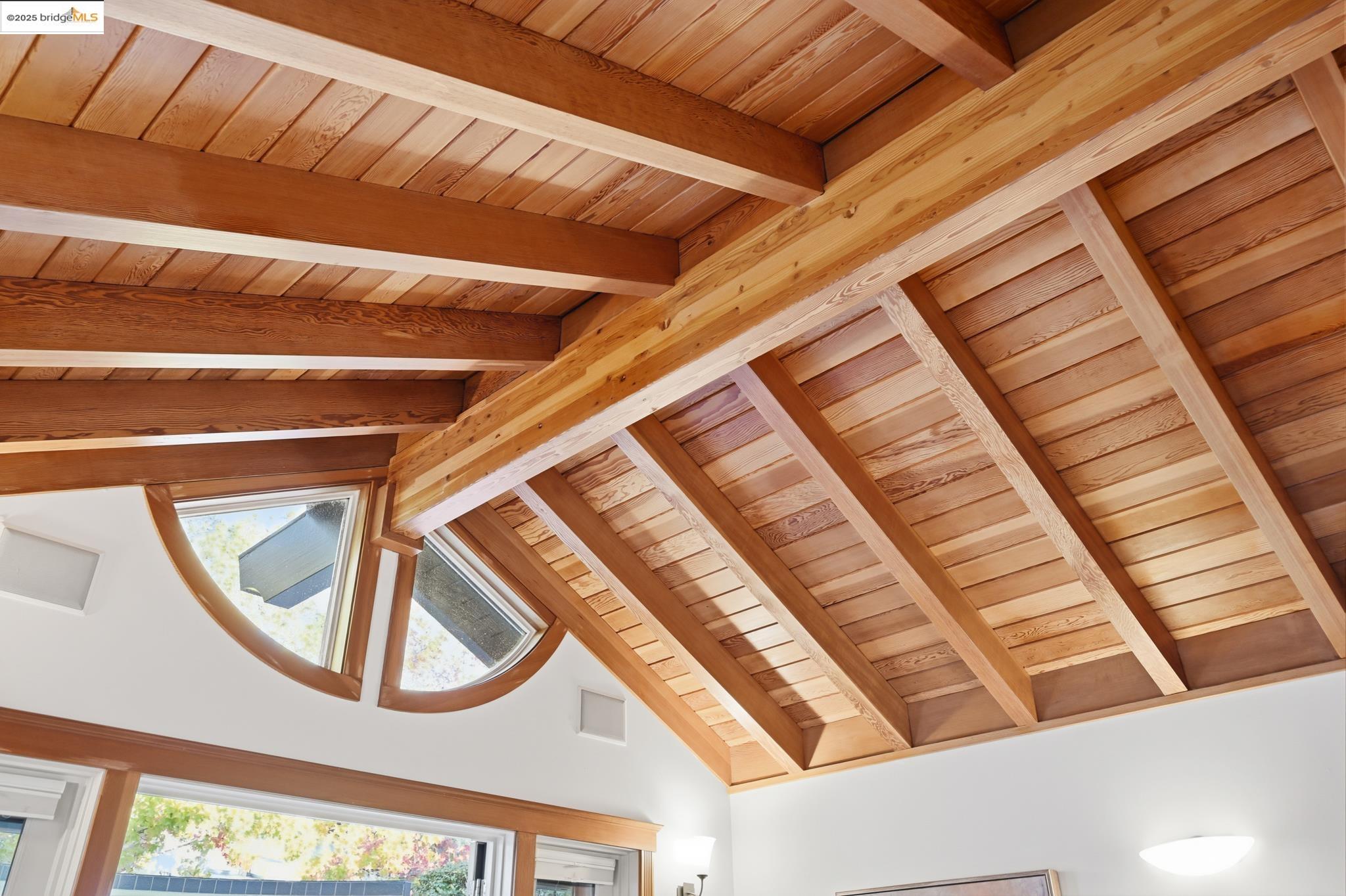 Detail Gallery Image 9 of 44 For 5729 Buena Vista Ave, Oakland,  CA 94618 - 2 Beds | 2 Baths