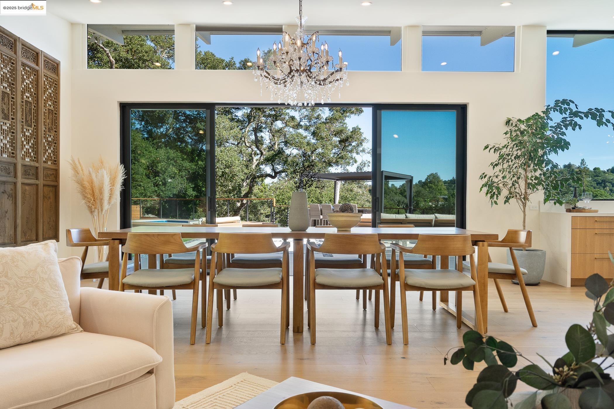 Detail Gallery Image 13 of 60 For 90 Estates Dr, Orinda,  CA 94563 - 4 Beds | 4 Baths