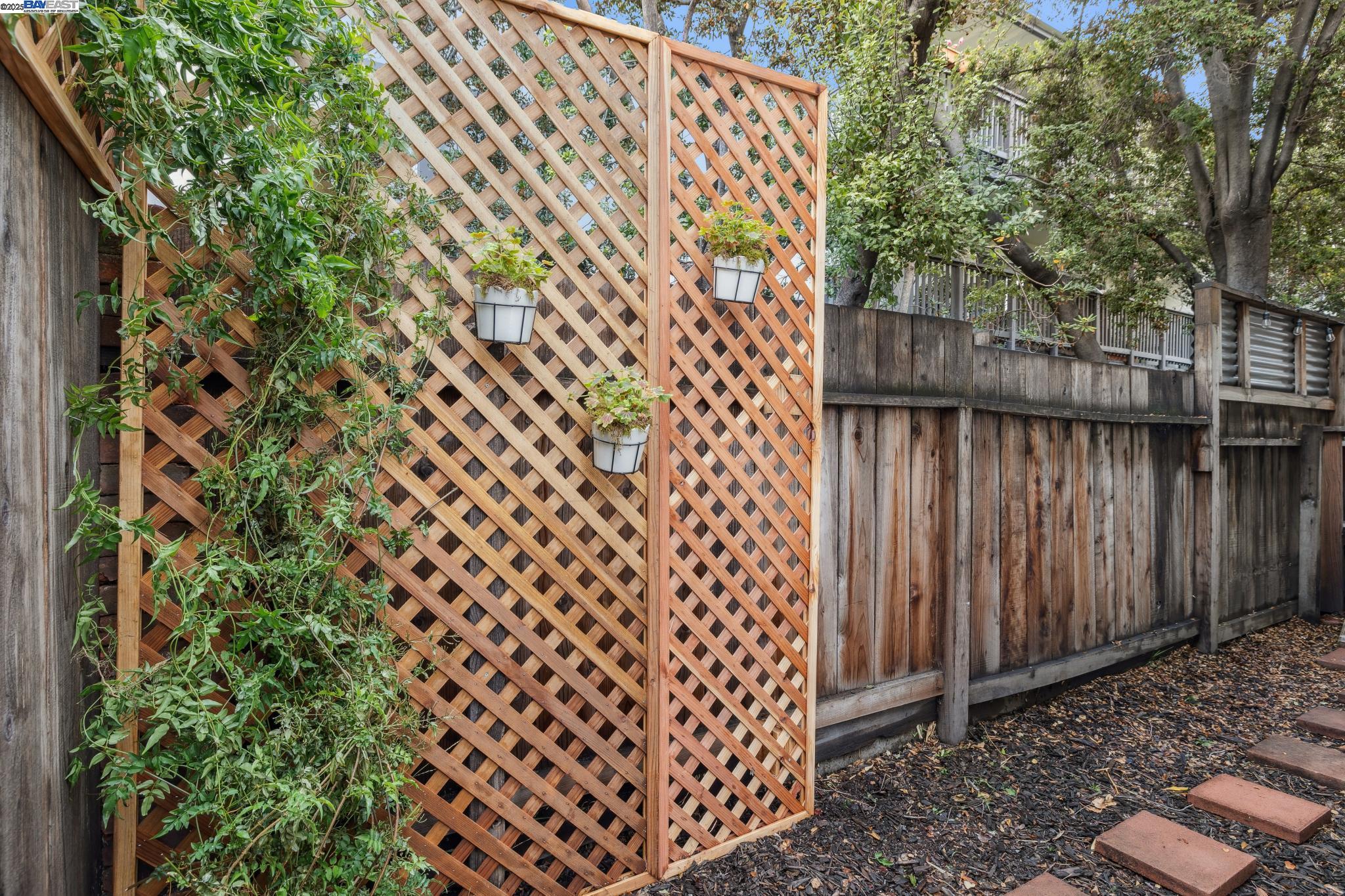 Detail Gallery Image 35 of 45 For 1611 Lea Ct, Alameda,  CA 94501 - 2 Beds | 1 Baths