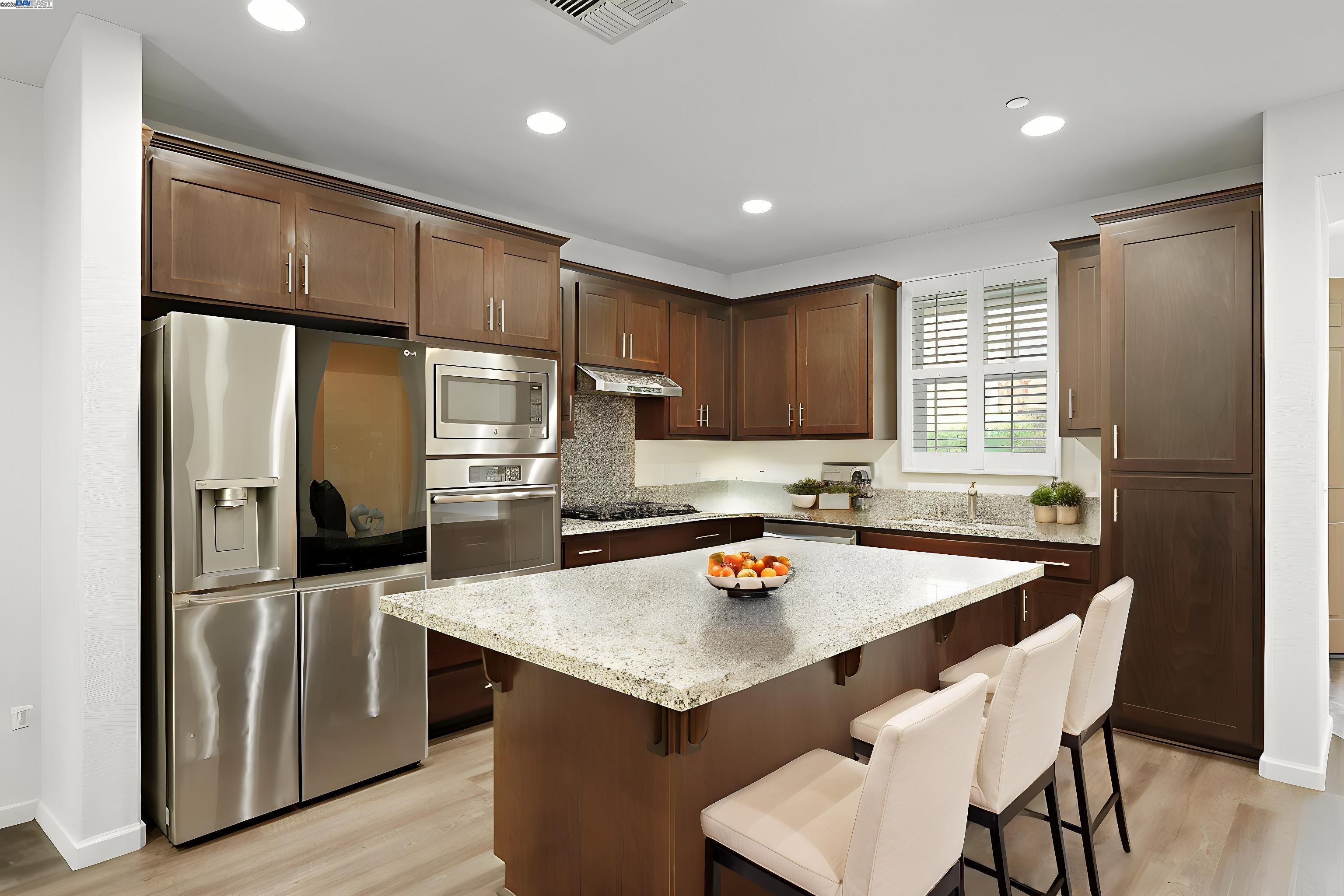 Detail Gallery Image 10 of 52 For 1025 S Fowler Ln, Mountain House,  CA 95391 - 4 Beds | 3 Baths