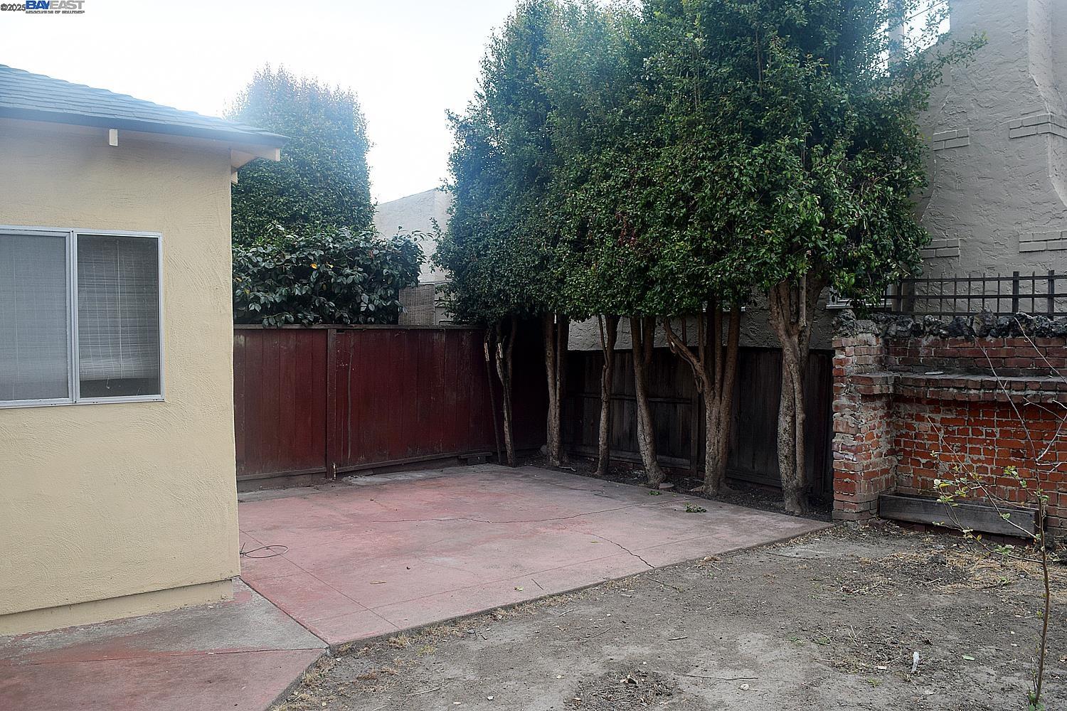 Detail Gallery Image 20 of 22 For 975 Pearl St, Alameda,  CA 94501 - 2 Beds | 2 Baths