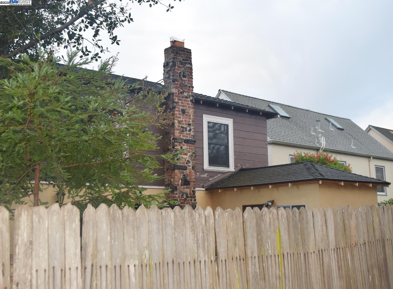 Detail Gallery Image 22 of 22 For 975 Pearl St, Alameda,  CA 94501 - 2 Beds | 2 Baths