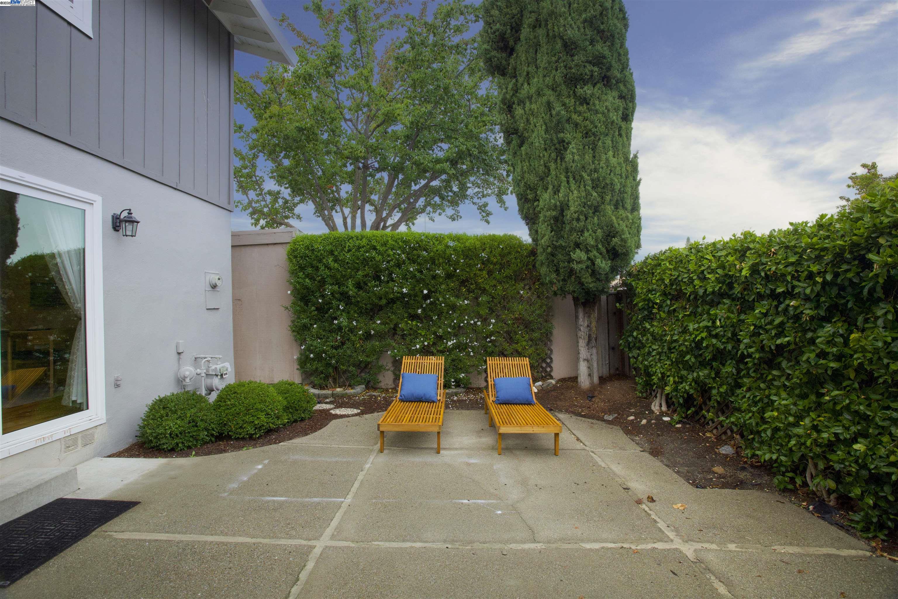 Detail Gallery Image 15 of 39 For 187 Miramonte Dr, Moraga,  CA 94556 - 3 Beds | 3 Baths