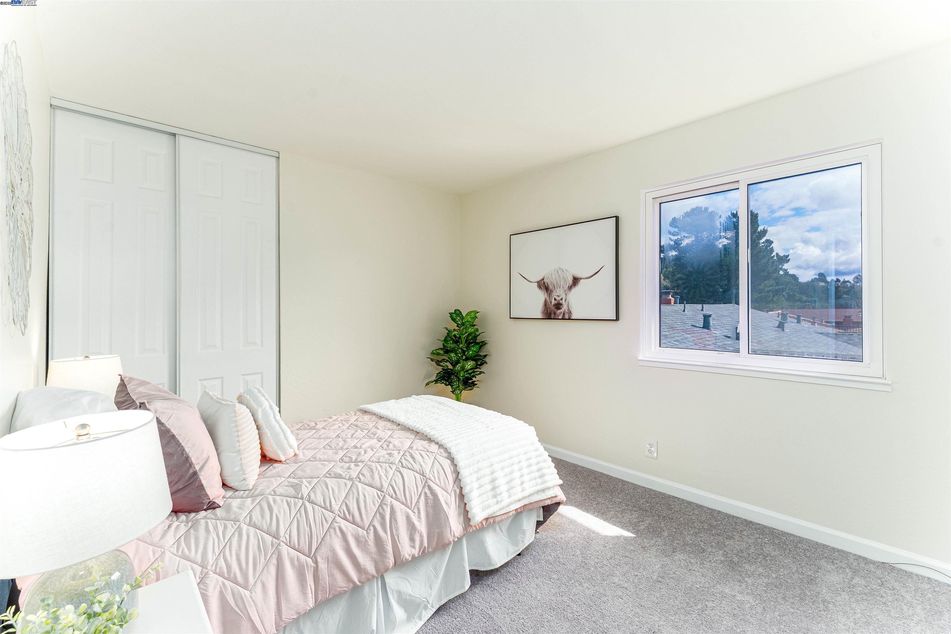 Detail Gallery Image 31 of 40 For 7684 Surrey Ln, Oakland,  CA 94605 - 4 Beds | 2/1 Baths