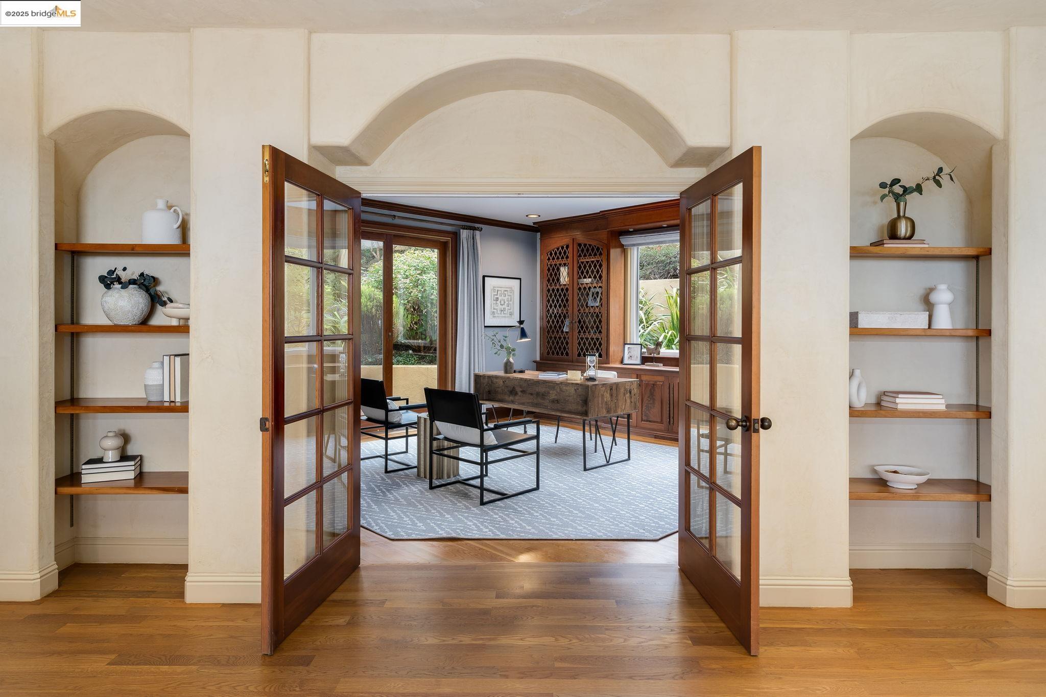 Detail Gallery Image 15 of 60 For 6257 Virgo Rd, Oakland,  CA 94611 - 4 Beds | 3/1 Baths