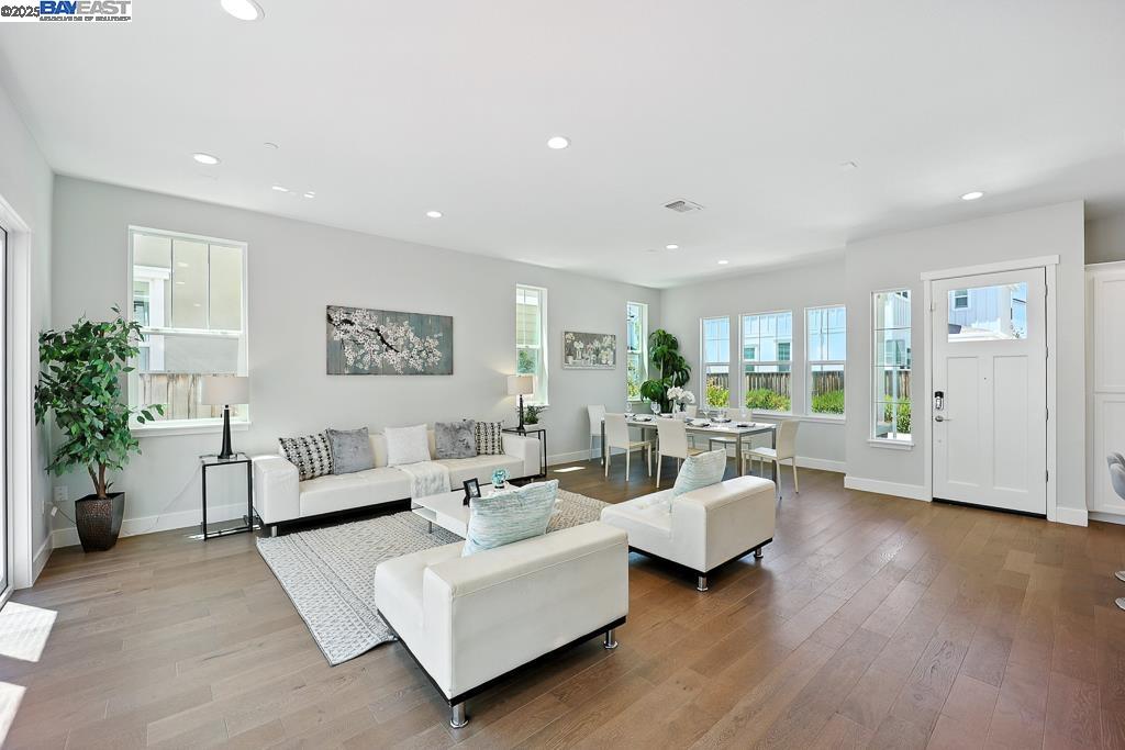 Detail Gallery Image 18 of 59 For 8360 Marine Way, Newark,  CA 94560 - 4 Beds | 2/1 Baths