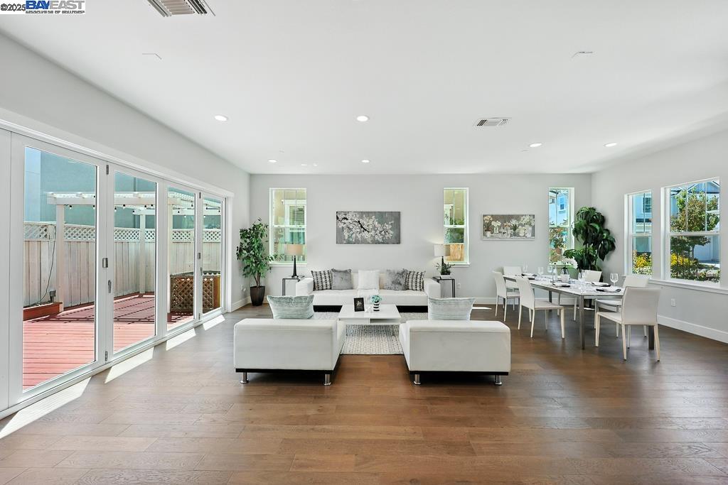 Detail Gallery Image 19 of 59 For 8360 Marine Way, Newark,  CA 94560 - 4 Beds | 2/1 Baths