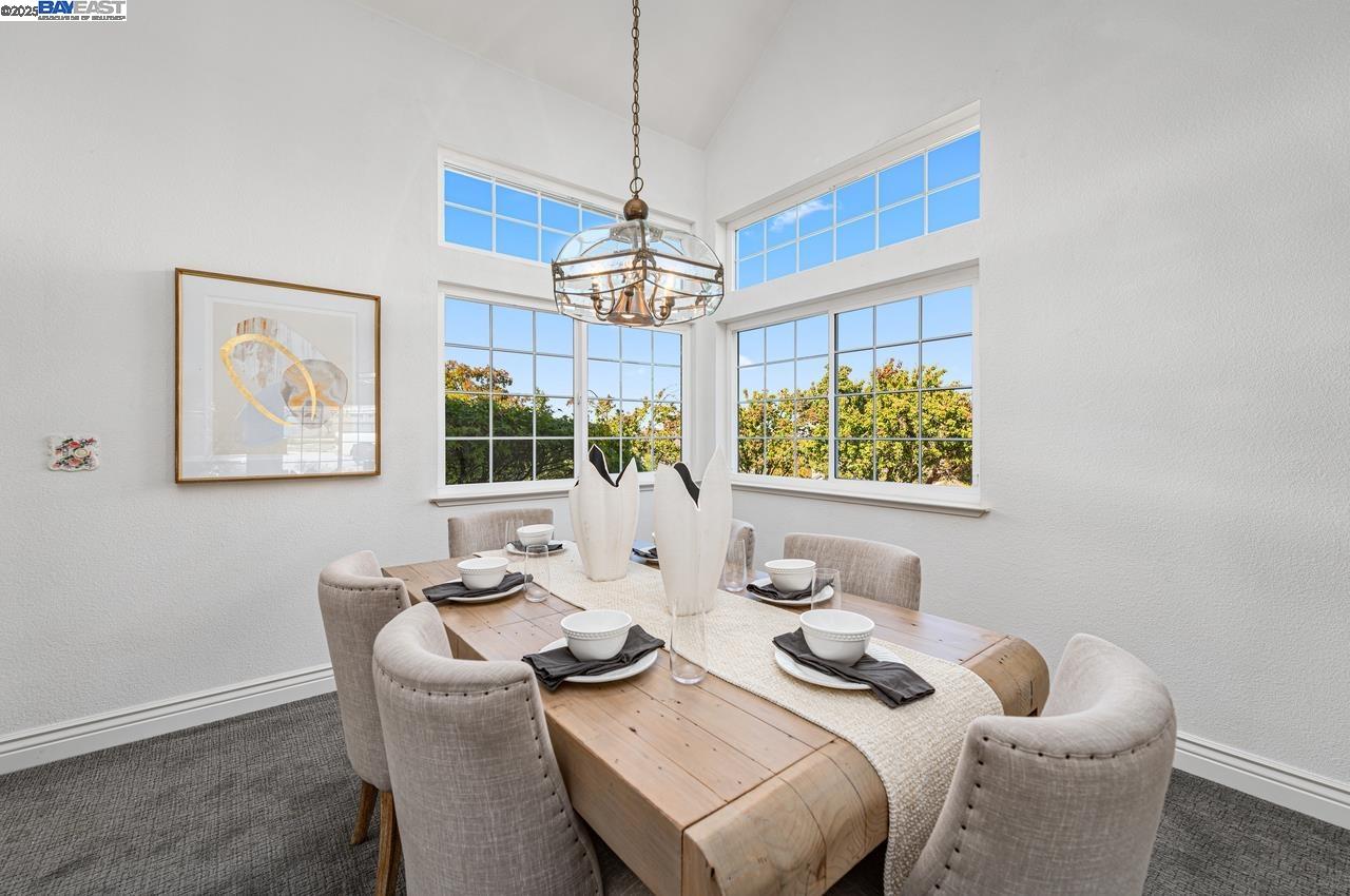 Detail Gallery Image 12 of 59 For 2947 Chardonnay Dr, Pleasanton,  CA 94566 - 4 Beds | 2/1 Baths