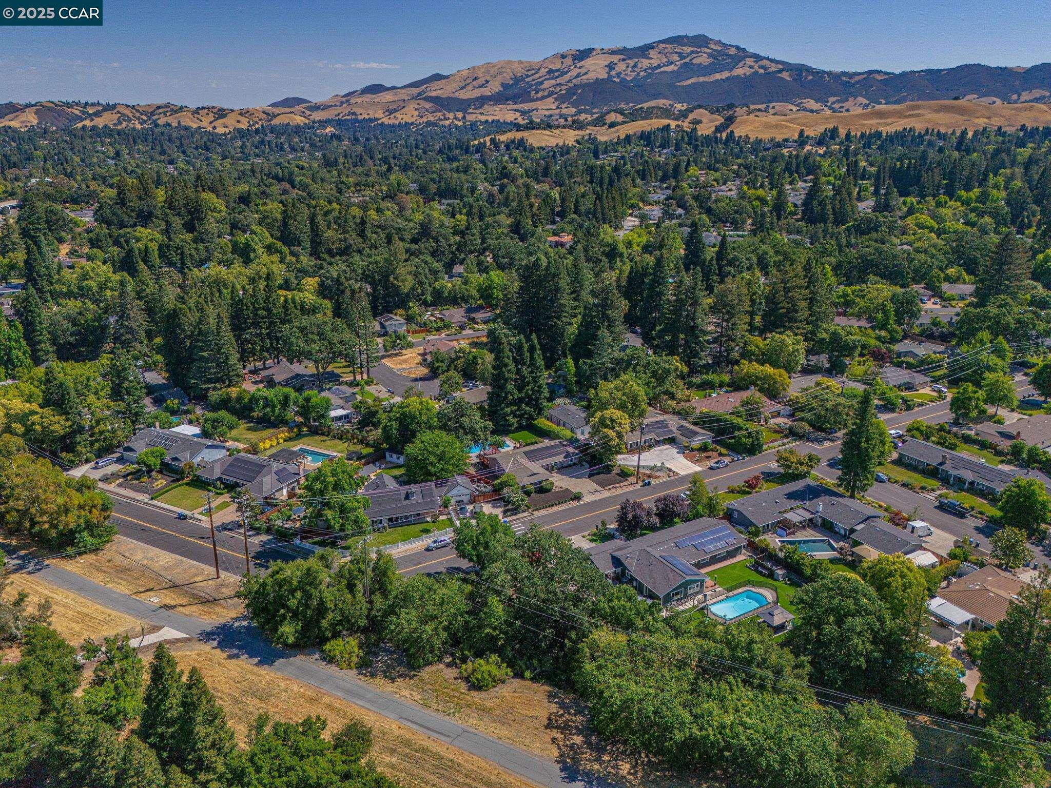 Detail Gallery Image 49 of 60 For 323 Laurel Dr, Danville,  CA 94526 - 4 Beds | 2/1 Baths