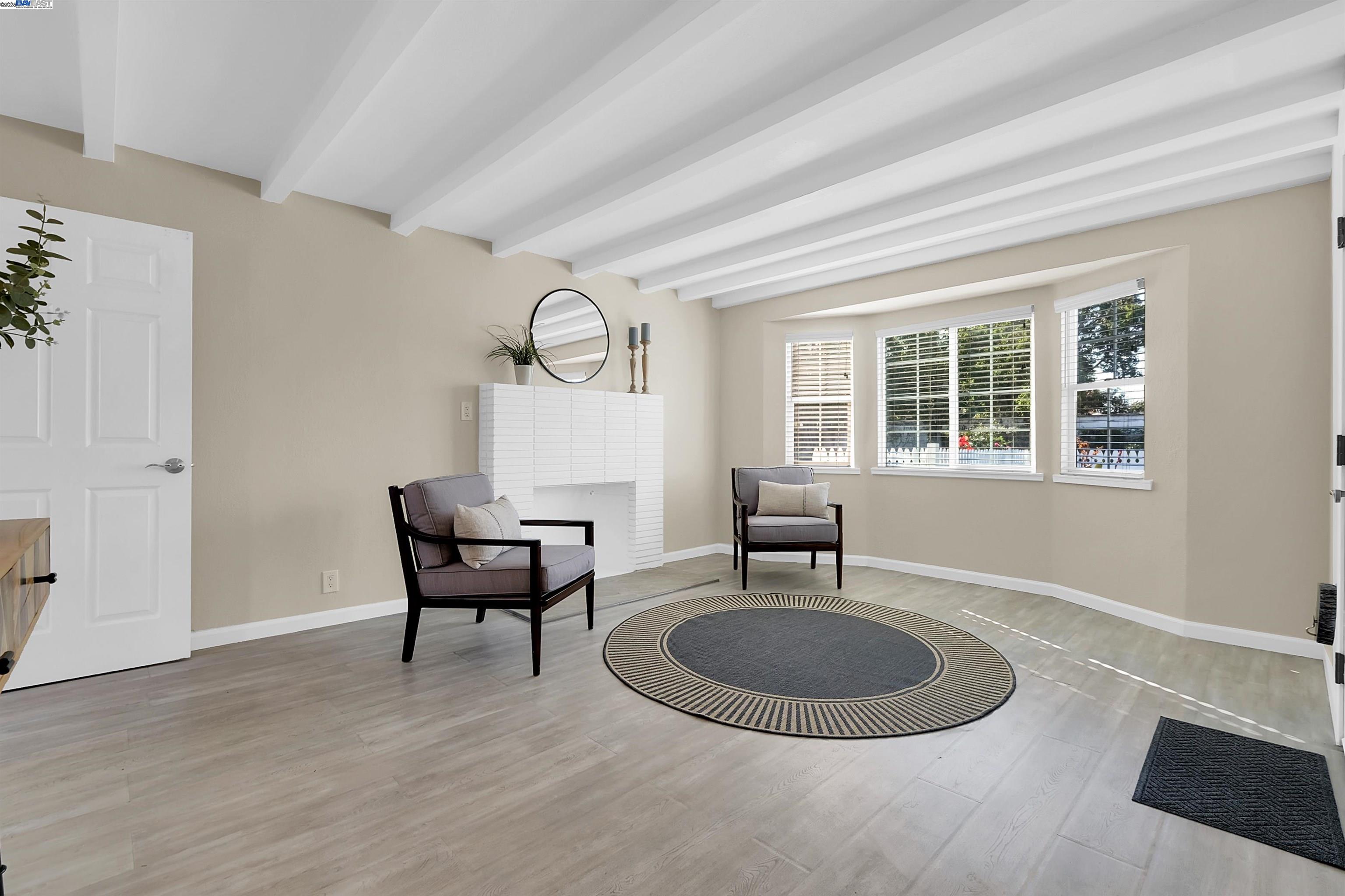 Detail Gallery Image 10 of 57 For 24920 Soto Rd, Hayward,  CA 94544 - 5 Beds | 3/1 Baths