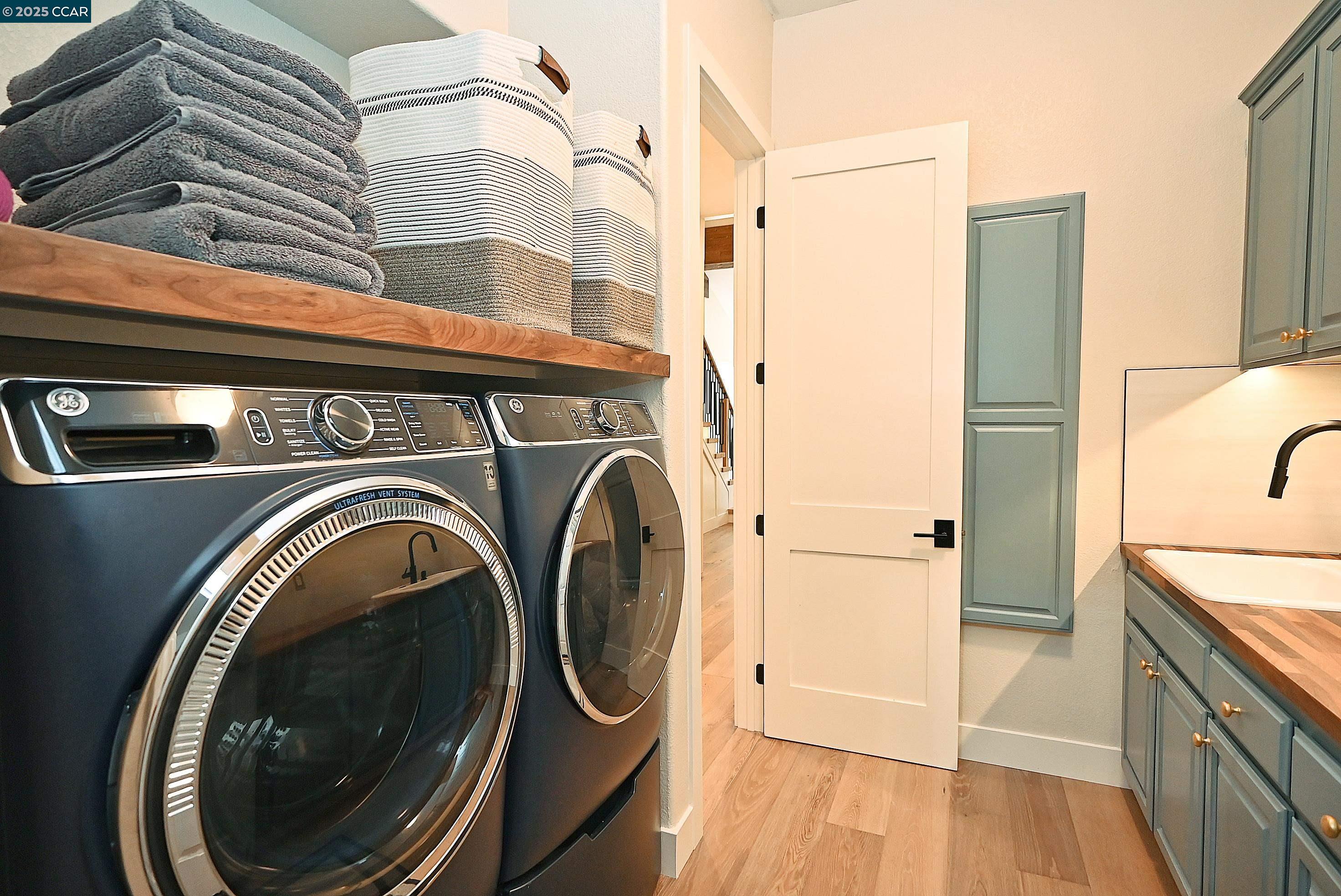 Detail Gallery Image 22 of 60 For 1239 Sunrise Ridge Dr, Lafayette,  CA 94549 - 5 Beds | 3/1 Baths