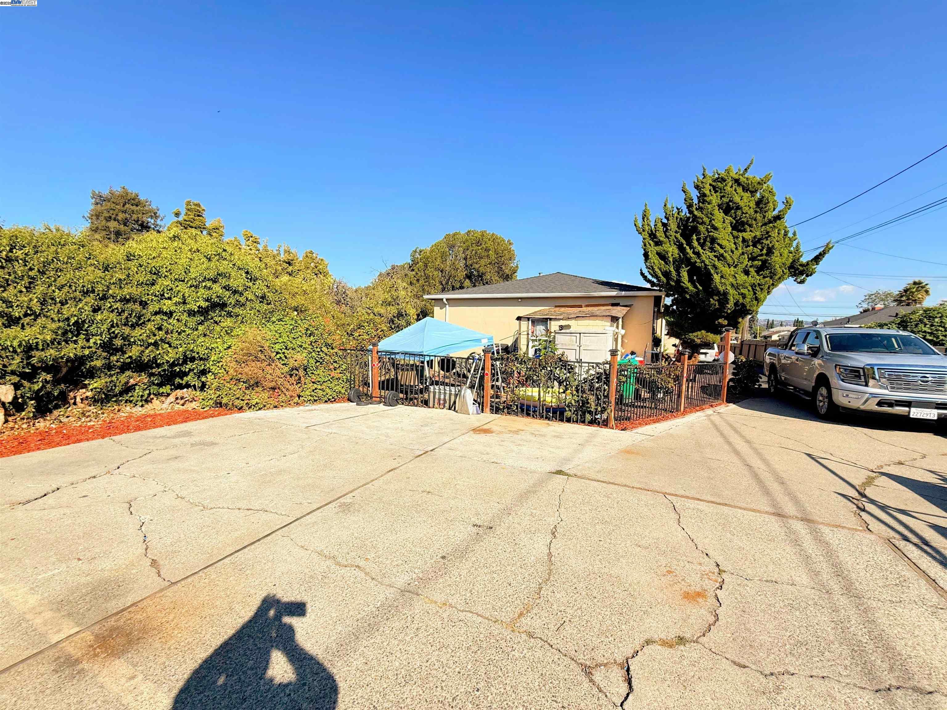 Detail Gallery Image 5 of 6 For 22357 S Garden Ave, Hayward,  CA 94541 - – Beds | – Baths