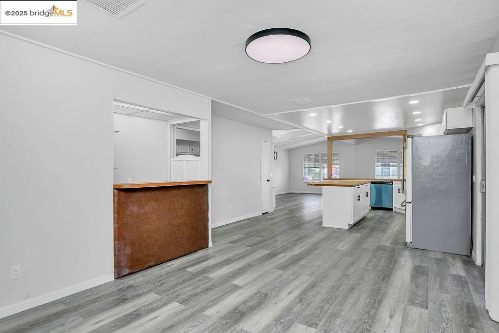 Detail Gallery Image 12 of 22 For 1 Mark Lane, Antioch,  CA 94509 - 2 Beds | 2 Baths