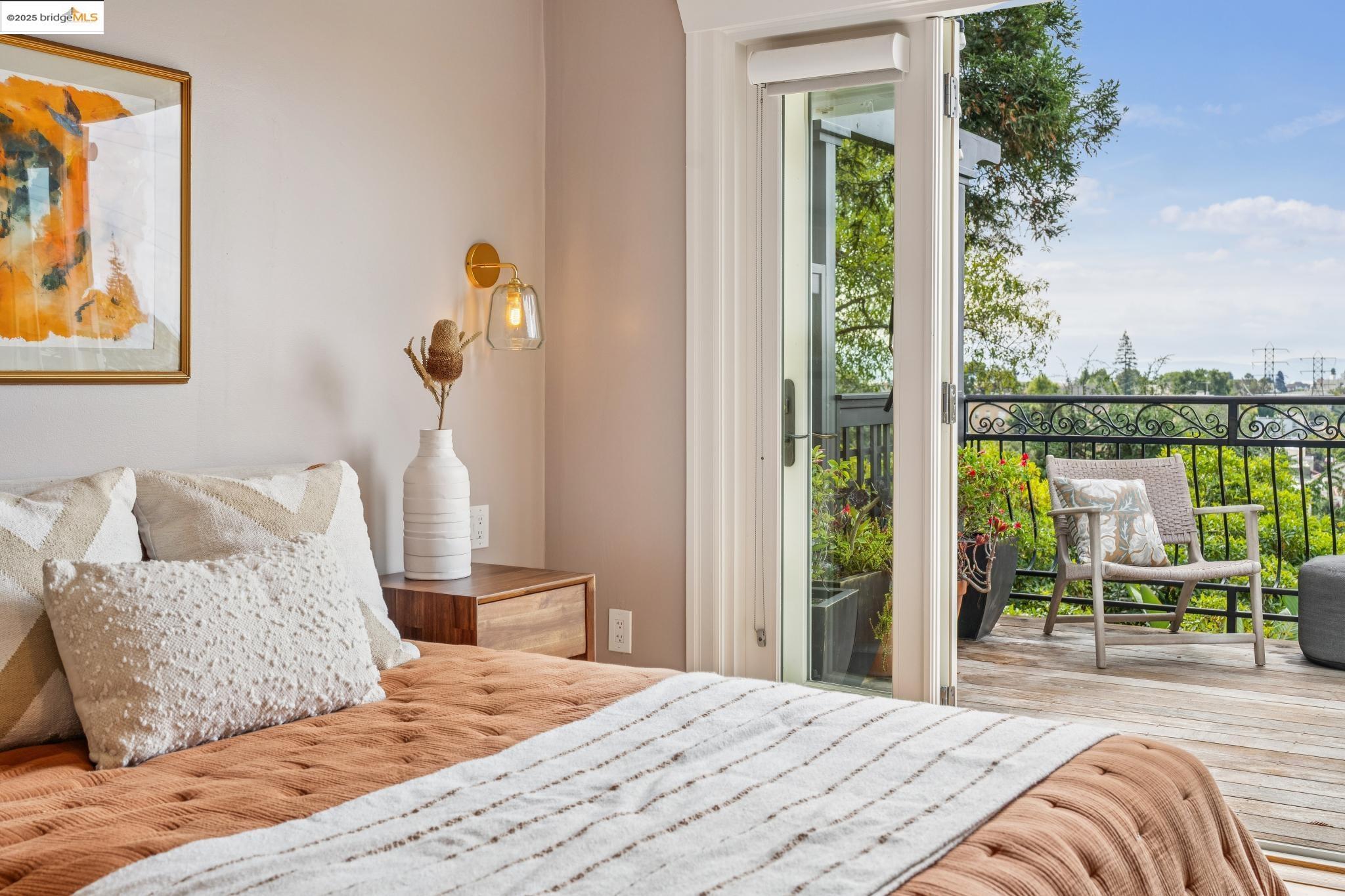 Detail Gallery Image 30 of 53 For 1107 Wellington St, Oakland,  CA 94602 - 3 Beds | 3 Baths