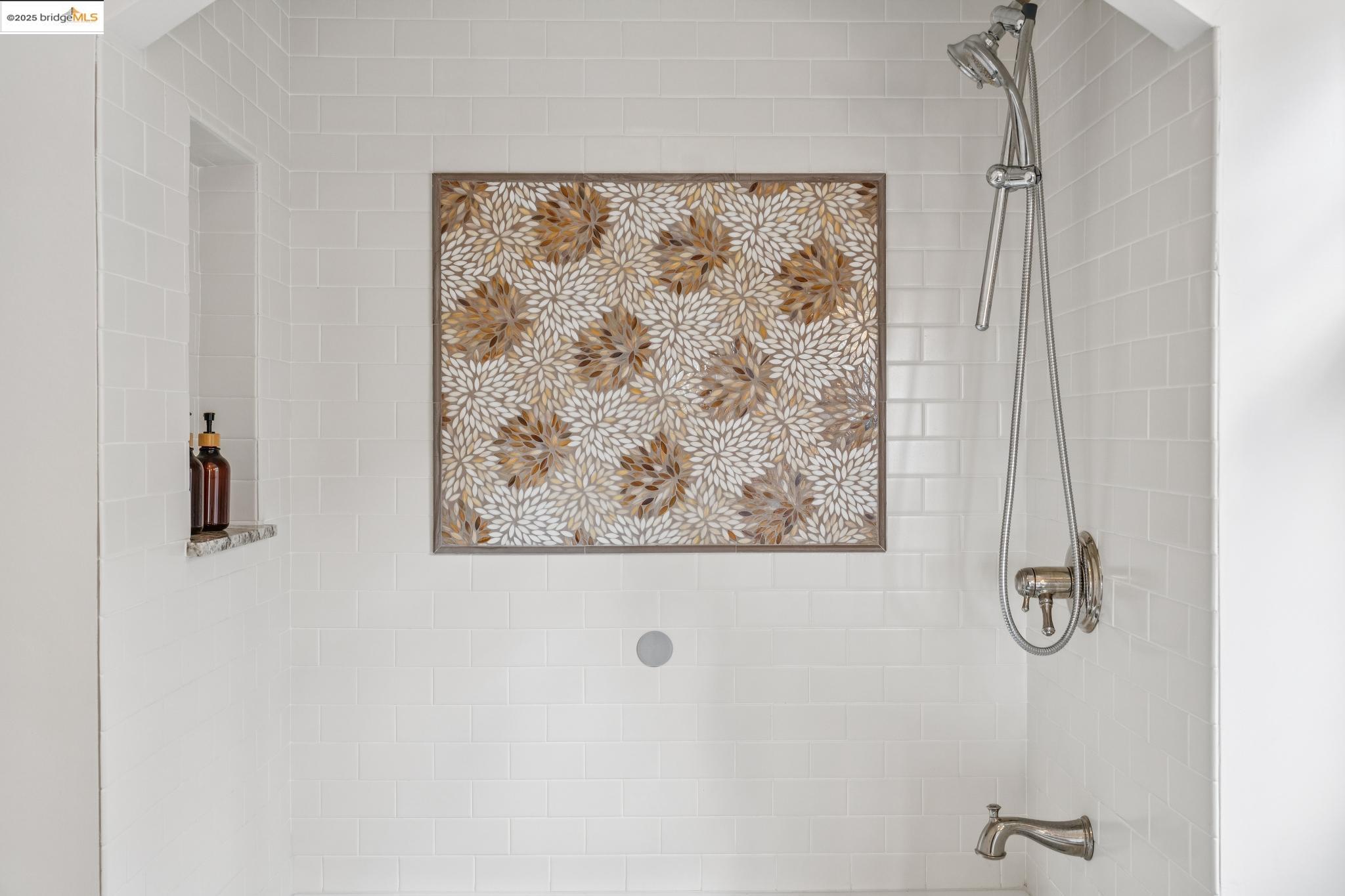 Detail Gallery Image 34 of 53 For 1107 Wellington St, Oakland,  CA 94602 - 3 Beds | 3 Baths