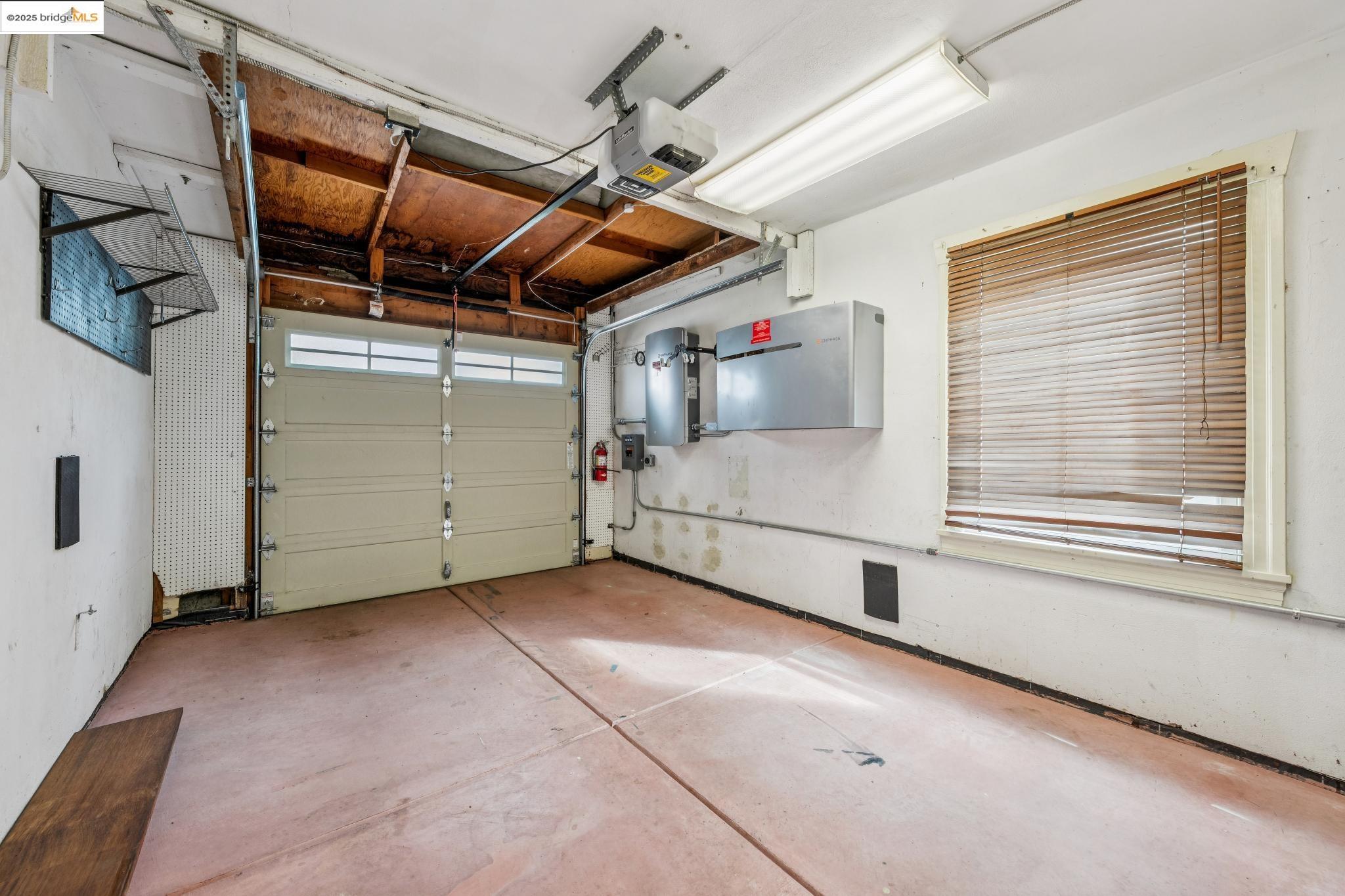 Detail Gallery Image 39 of 53 For 1107 Wellington St, Oakland,  CA 94602 - 3 Beds | 3 Baths