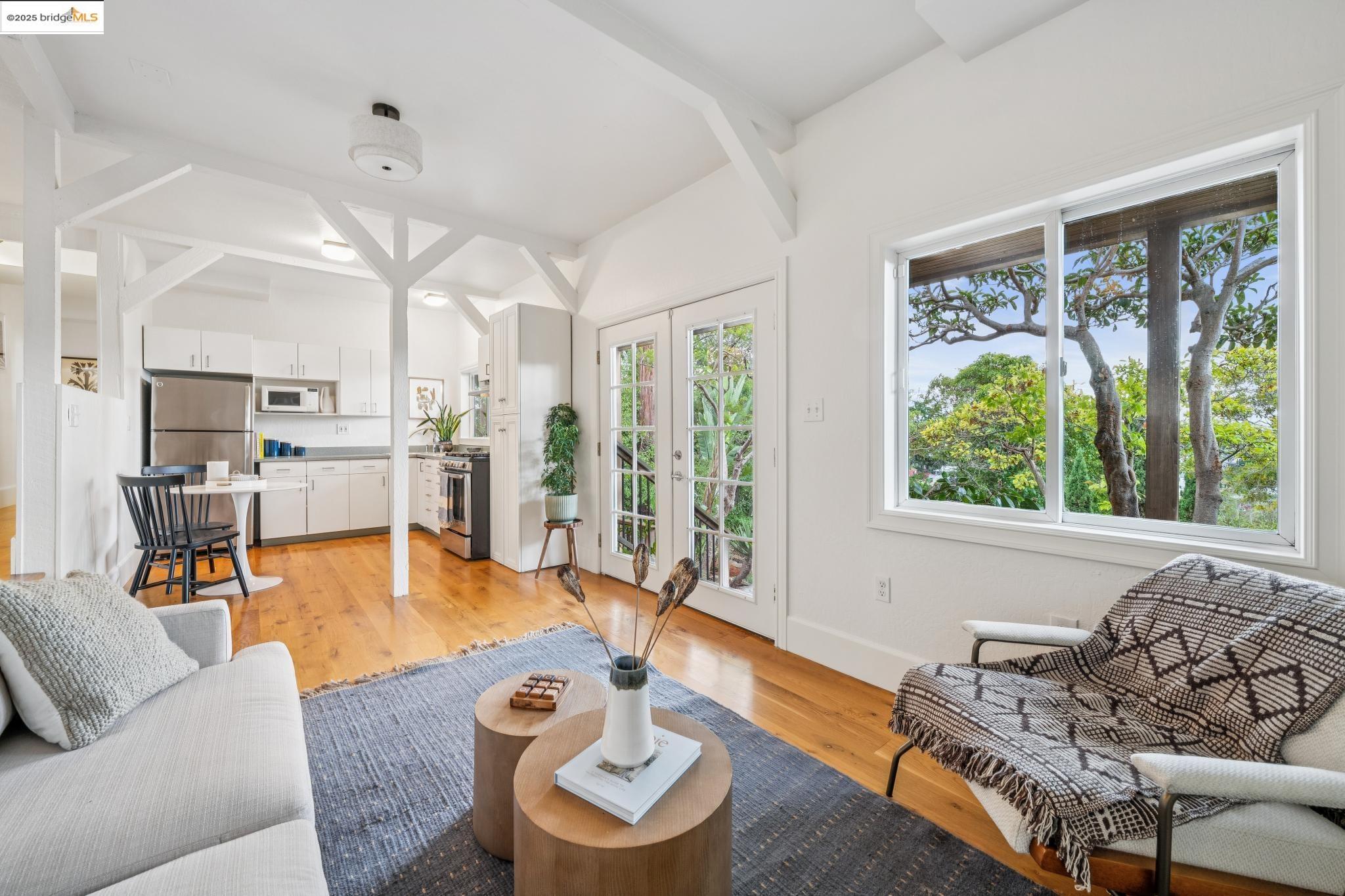 Detail Gallery Image 43 of 53 For 1107 Wellington St, Oakland,  CA 94602 - 3 Beds | 3 Baths