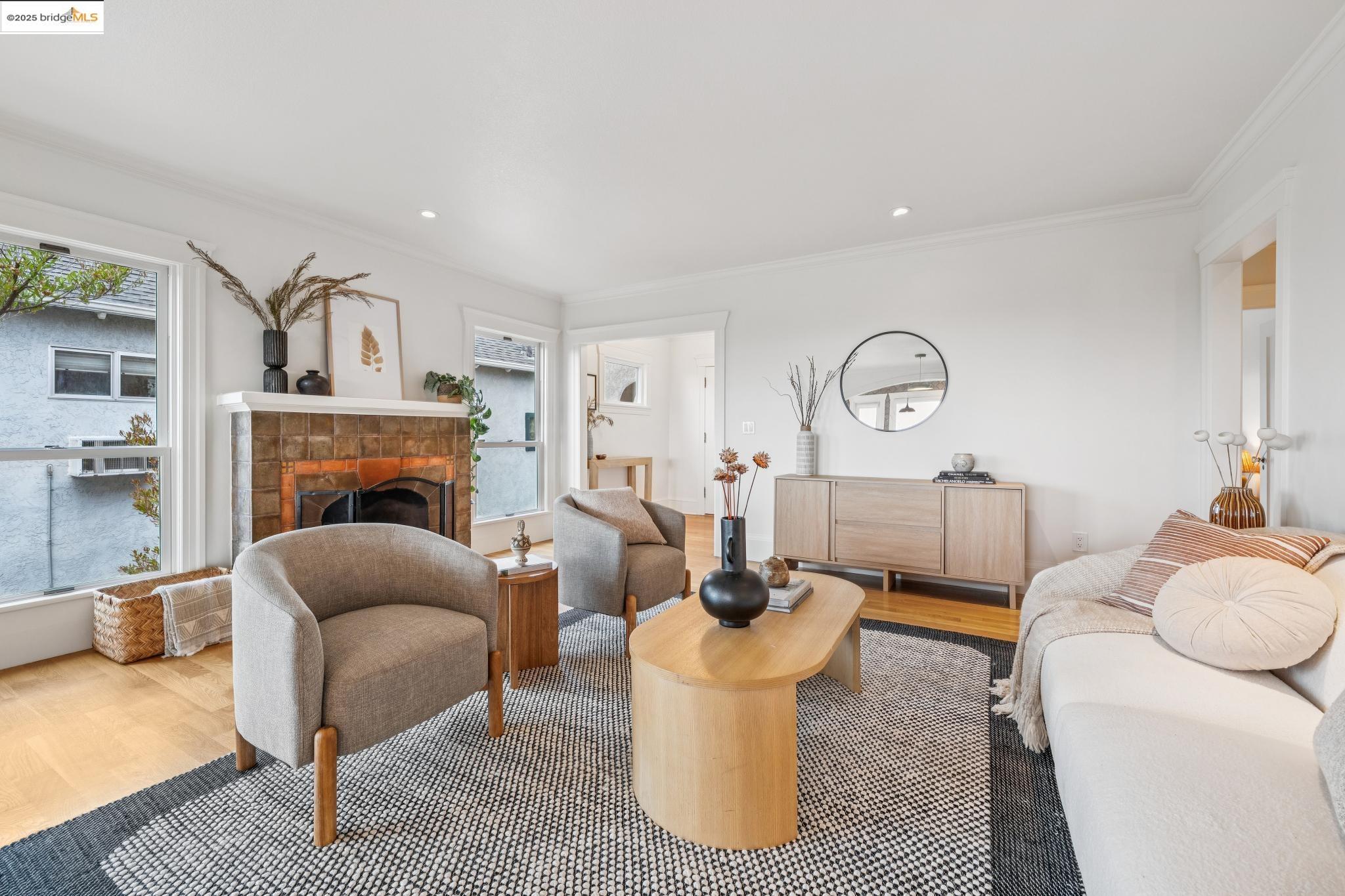 Detail Gallery Image 6 of 53 For 1107 Wellington St, Oakland,  CA 94602 - 3 Beds | 3 Baths