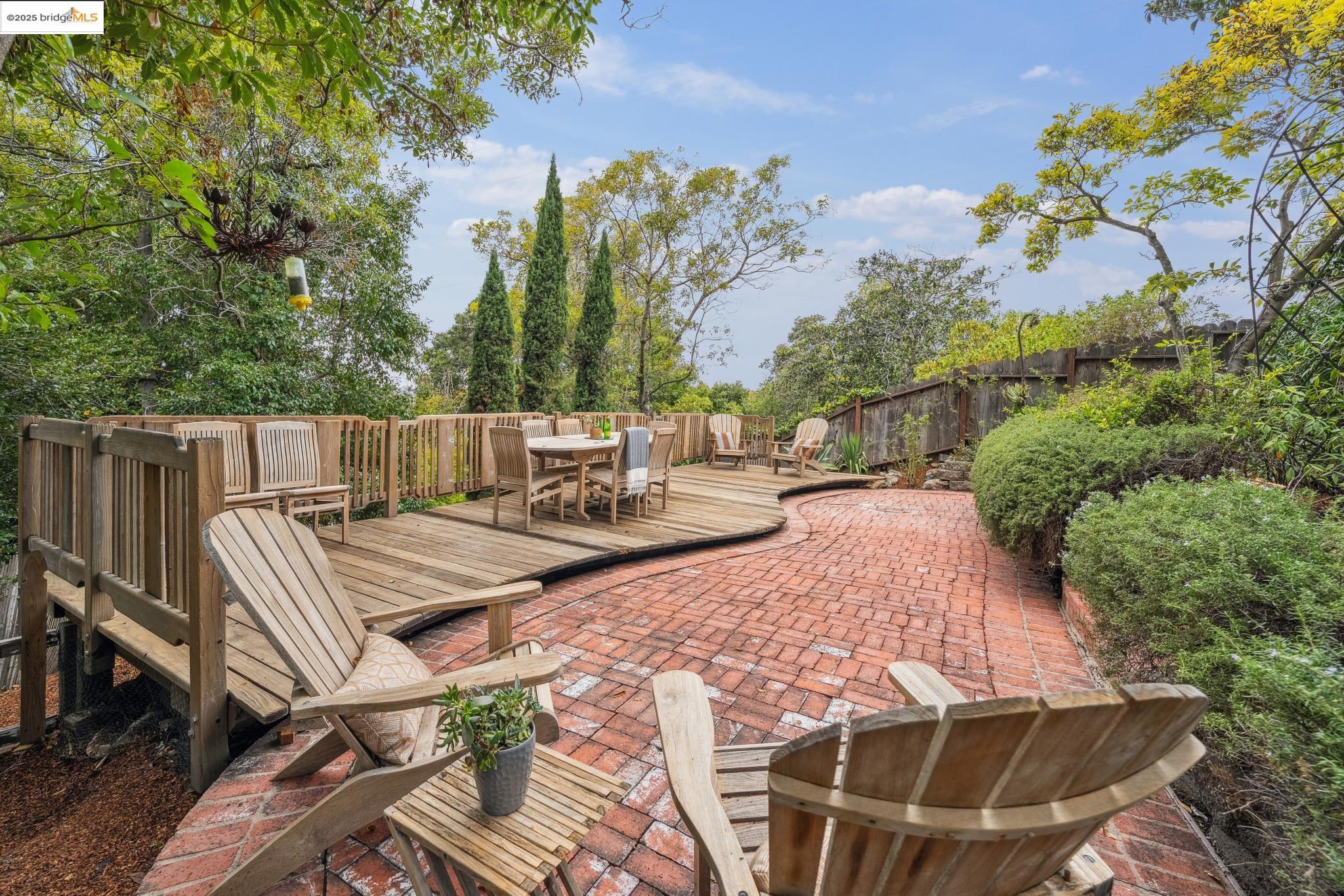 Detail Gallery Image 50 of 53 For 1107 Wellington St, Oakland,  CA 94602 - 3 Beds | 3 Baths