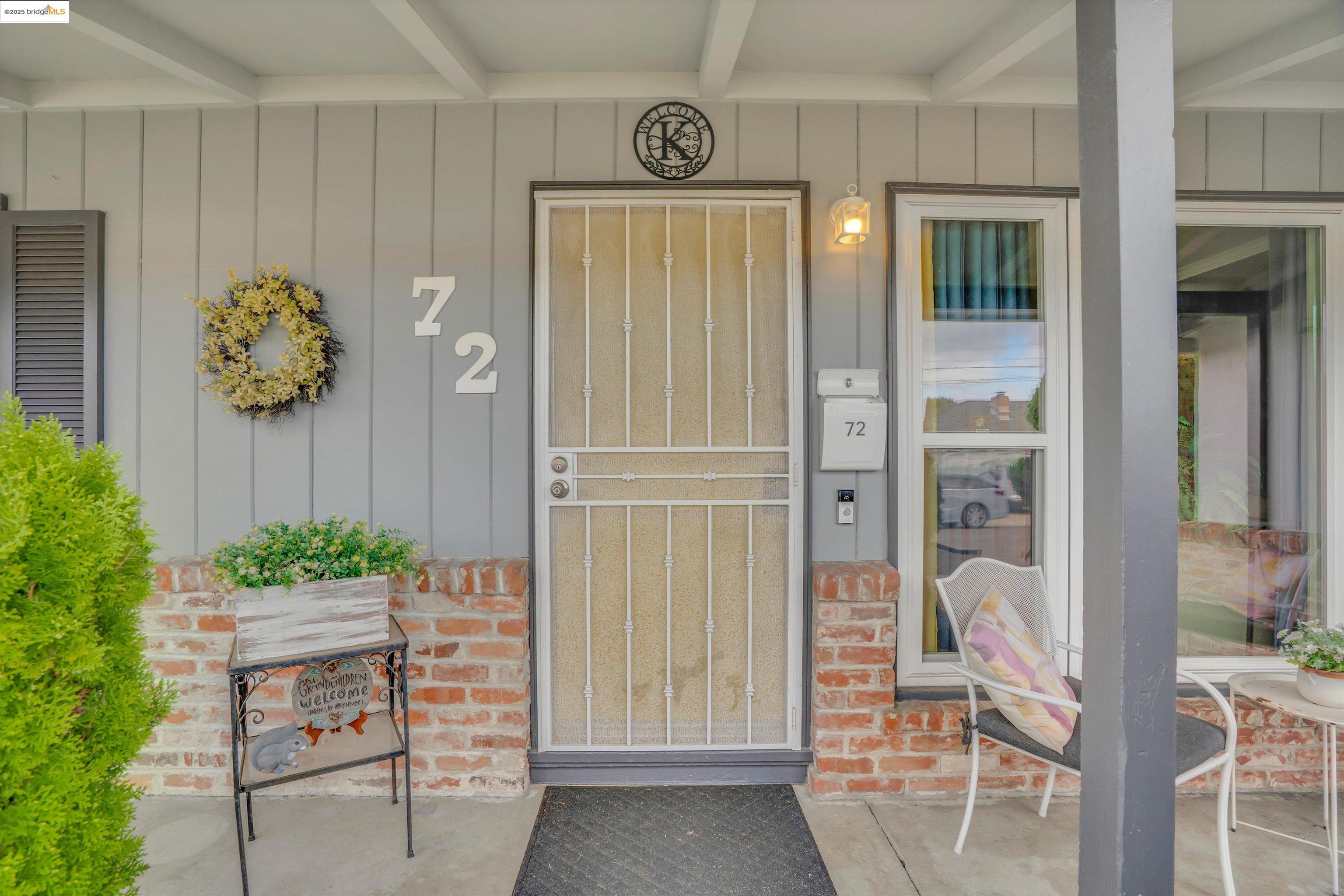 Detail Gallery Image 4 of 34 For 72 via Morella, San Lorenzo,  CA 94580 - 3 Beds | 2 Baths