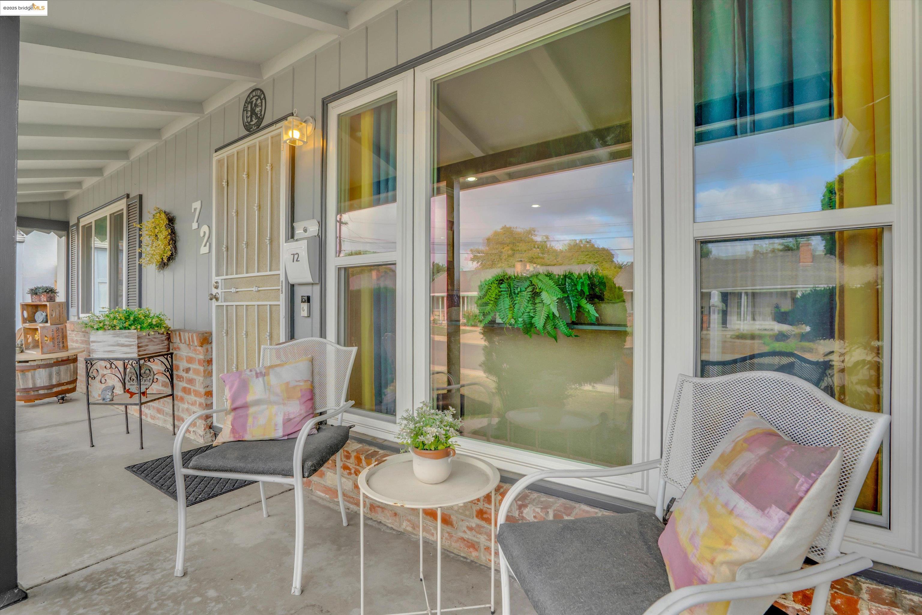 Detail Gallery Image 5 of 34 For 72 via Morella, San Lorenzo,  CA 94580 - 3 Beds | 2 Baths