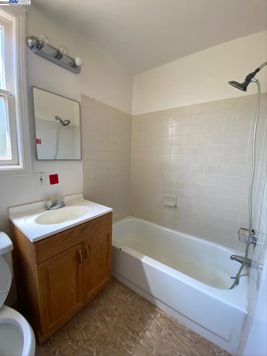 Detail Gallery Image 9 of 16 For 47 Alta Loma, Benicia,  CA 94510 - 2 Beds | 1 Baths