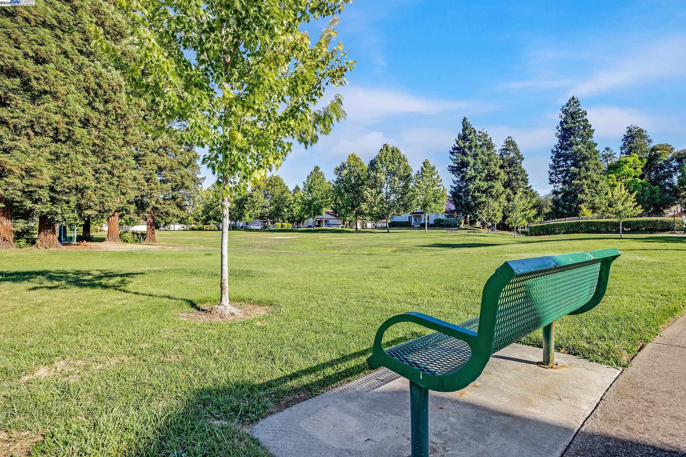 Detail Gallery Image 28 of 29 For 4674 Kimberley Cmn, Livermore,  CA 94550 - 3 Beds | 2/1 Baths