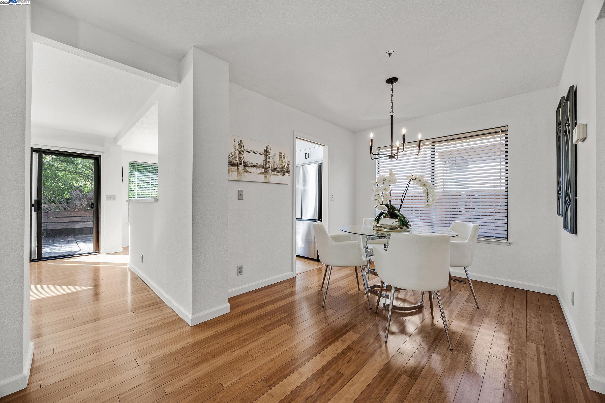 Detail Gallery Image 6 of 29 For 4674 Kimberley Cmn, Livermore,  CA 94550 - 3 Beds | 2/1 Baths