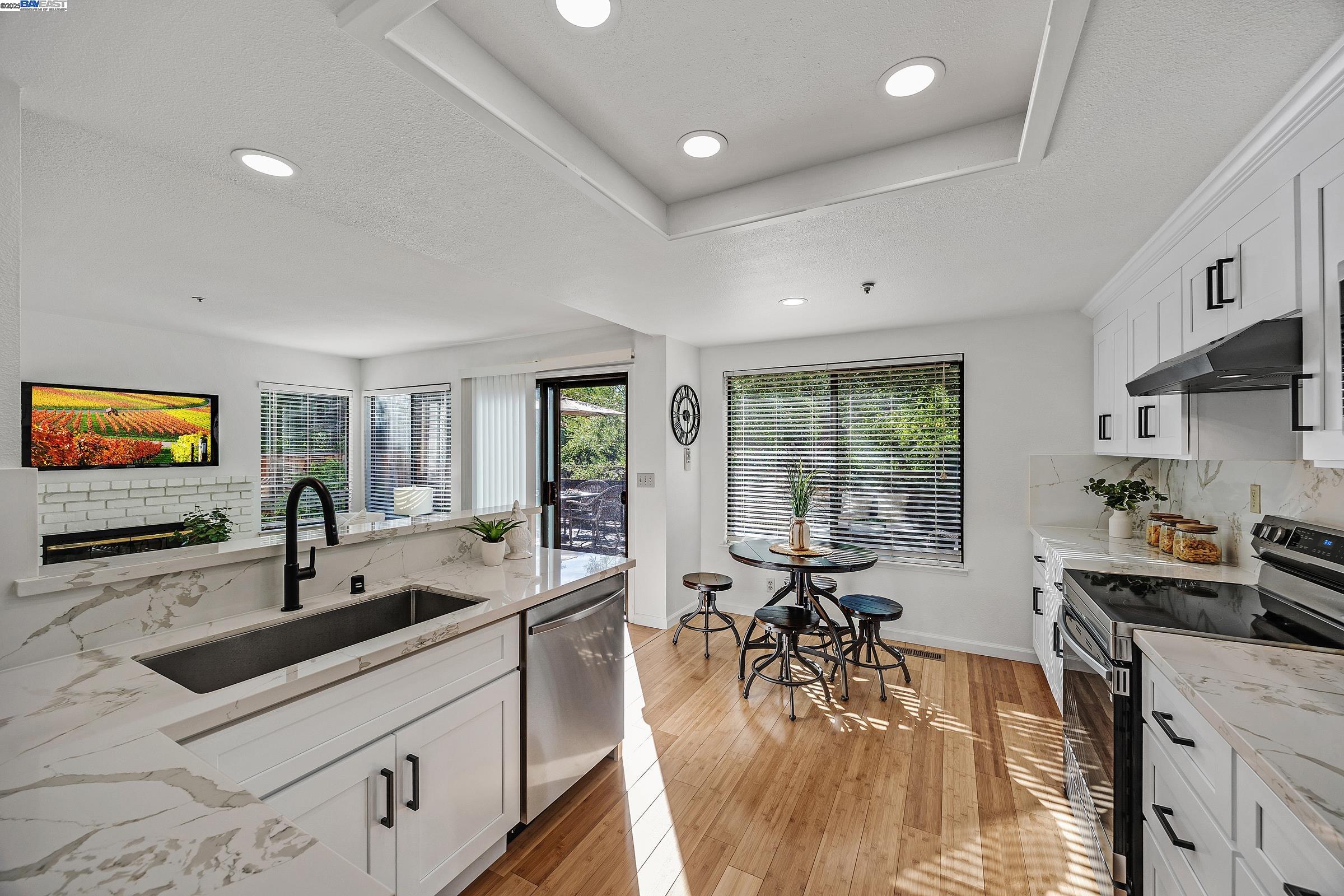 Detail Gallery Image 8 of 29 For 4674 Kimberley Cmn, Livermore,  CA 94550 - 3 Beds | 2/1 Baths