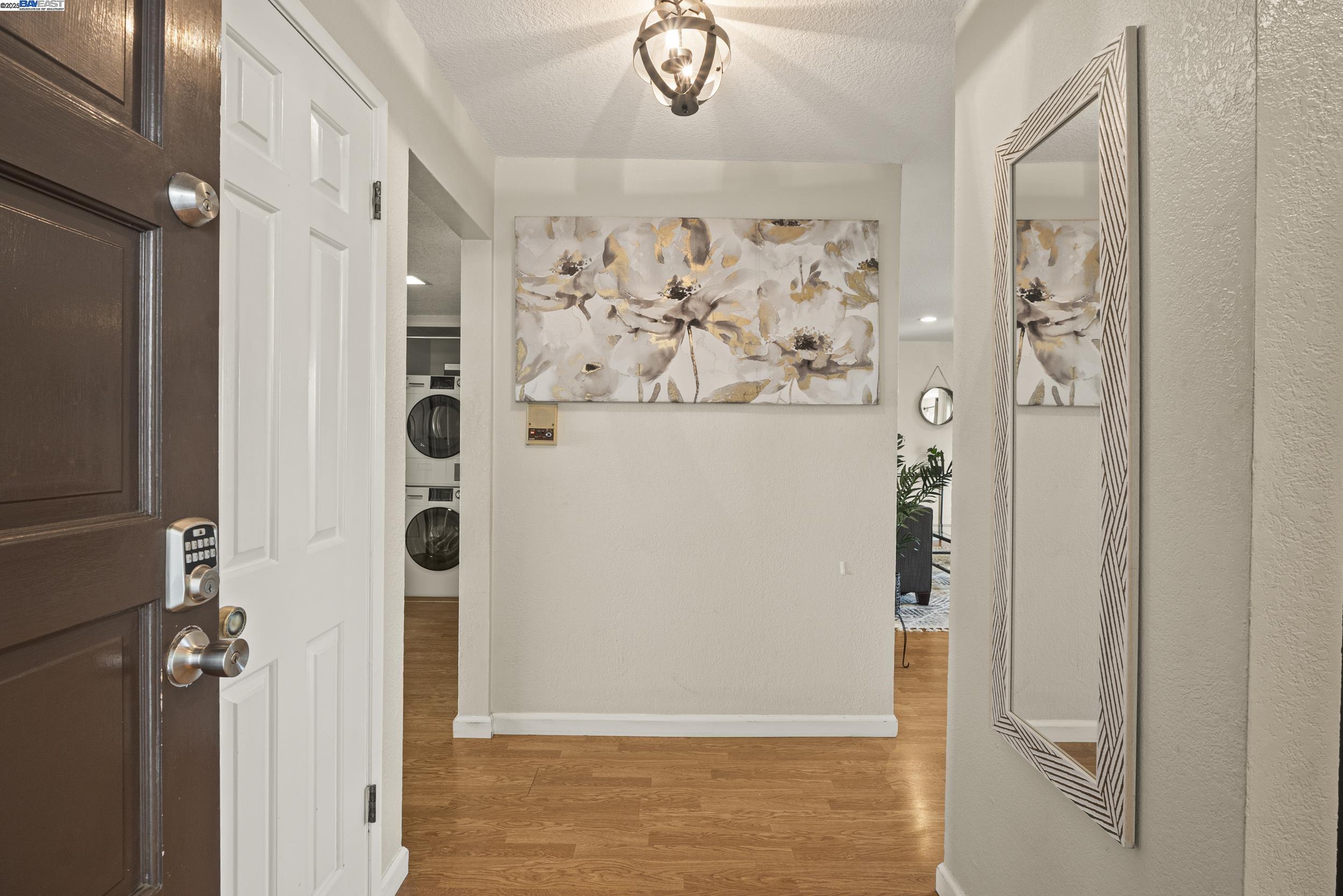 Photo #3: 41115005 Listing 