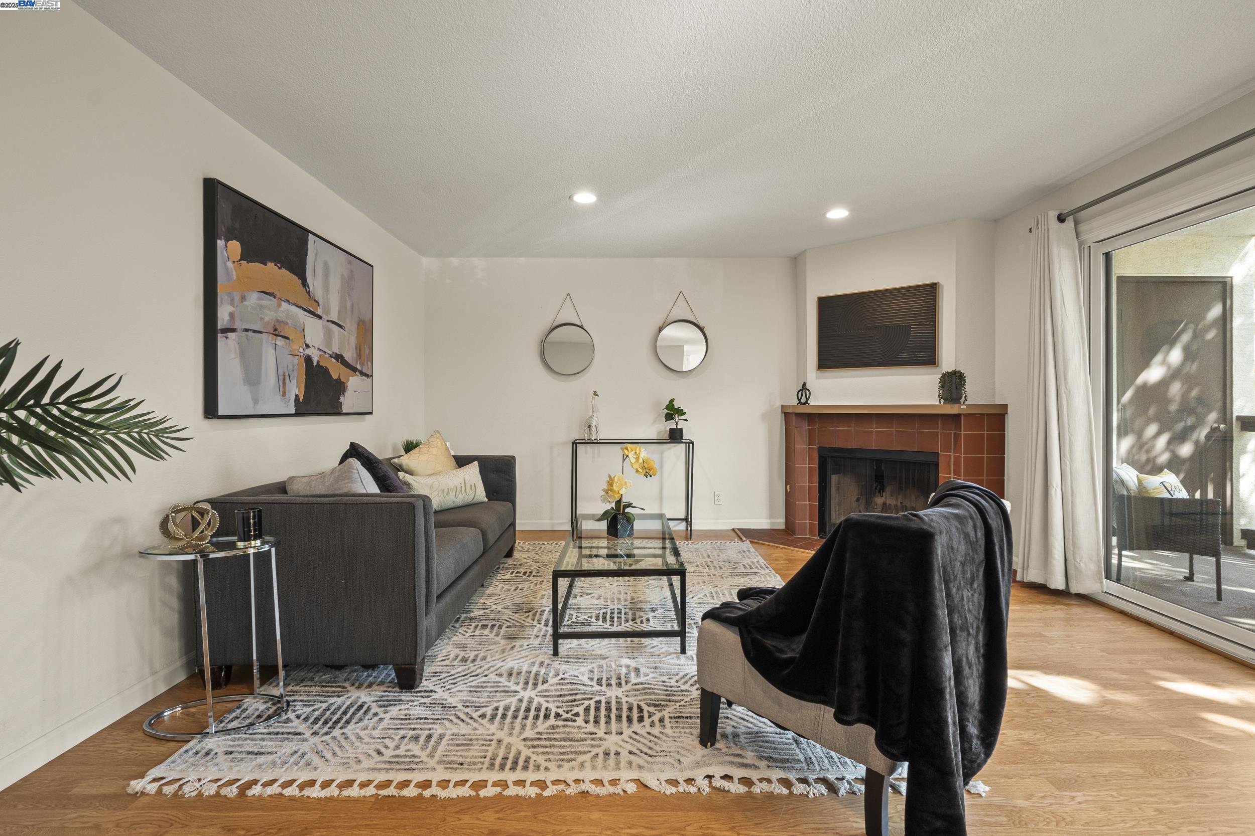 Photo #4: 41115005 Listing 