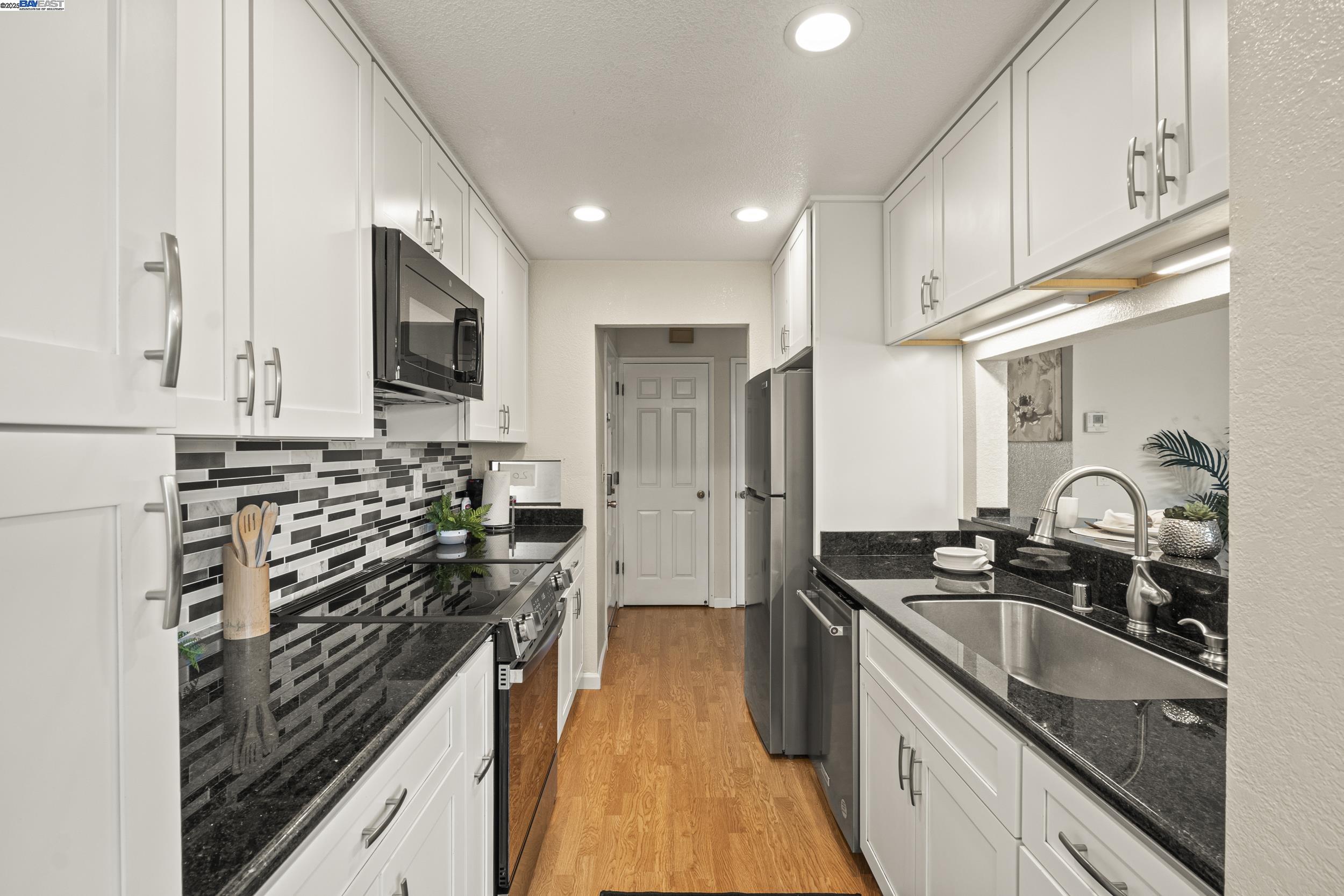 Photo #7: 41115005 Listing: Photo #7