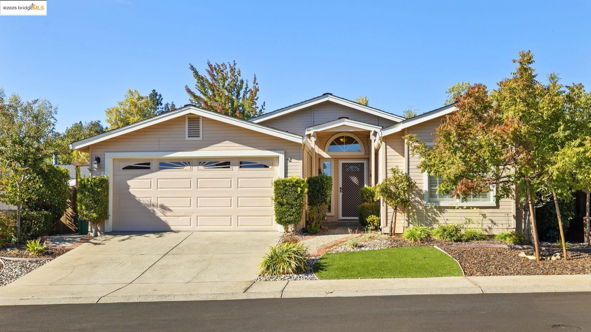 Front Image Thumbnail for EB41115009