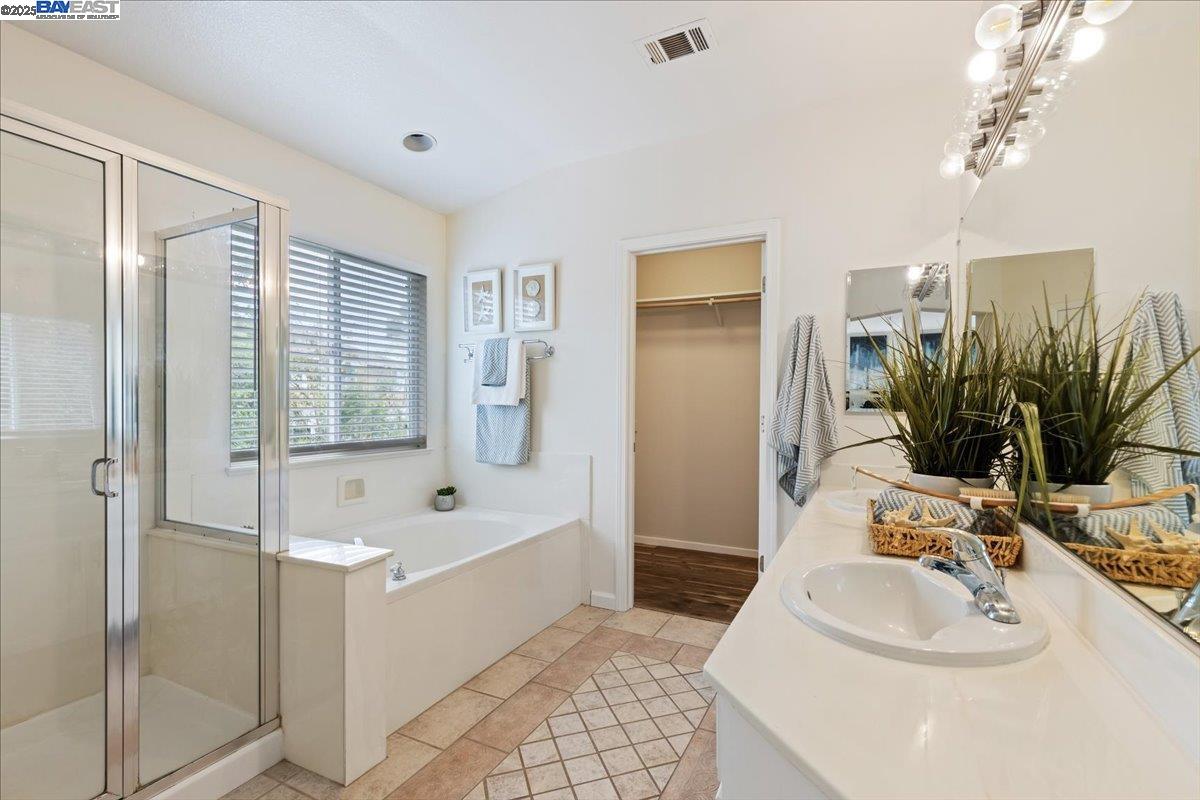 Detail Gallery Image 19 of 37 For 1429 Winding Stream Dr, Livermore,  CA 94551 - 4 Beds | 3 Baths