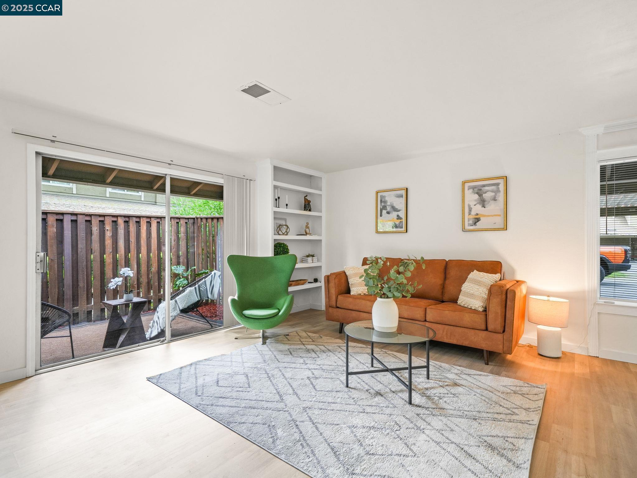 Photo #2: 41115014 Listing 