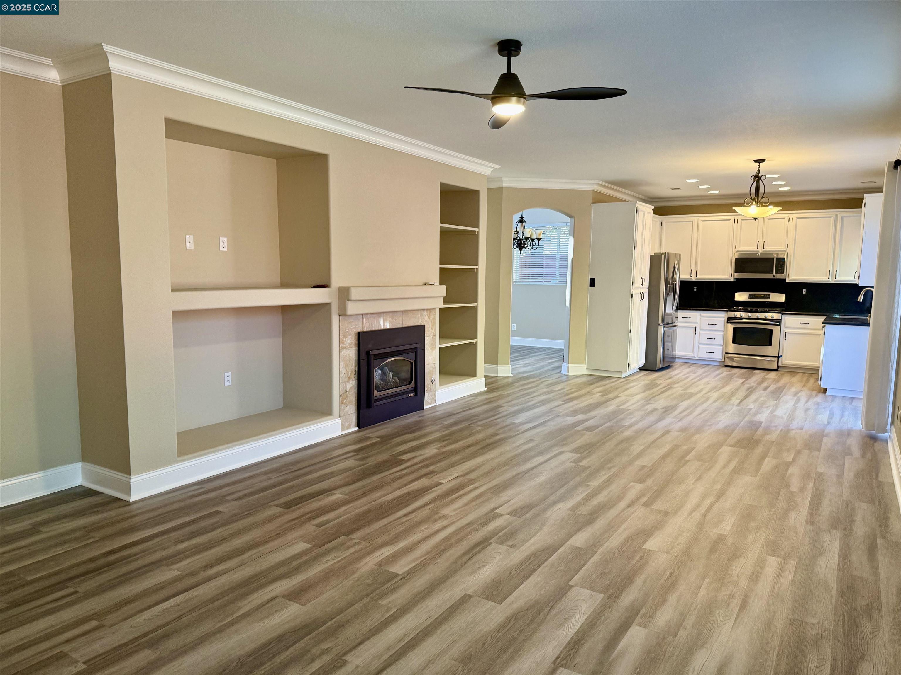 Detail Gallery Image 16 of 24 For 744 Emerald Bay Dr, Fairfield,  CA 94534 - 5 Beds | 3 Baths