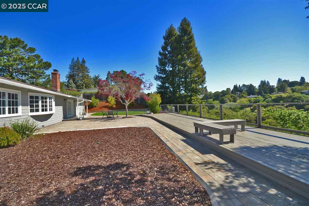 Detail Gallery Image 25 of 29 For 56 Bates Blvd, Orinda,  CA 94563 - 4 Beds | 2/1 Baths